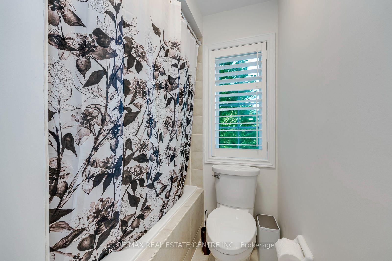 Photo 30 of 290 Duskywing Way, Oakville, Bronte — HOMEH