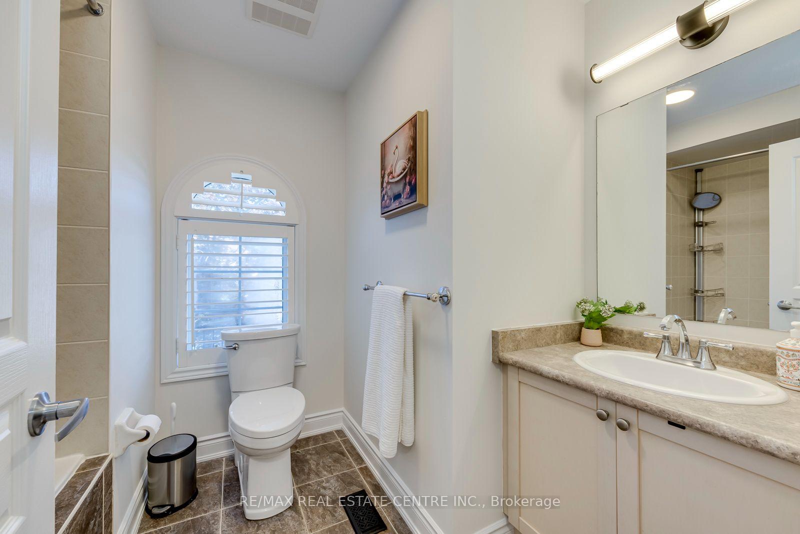 Photo 34 of 290 Duskywing Way, Oakville, Bronte — HOMEH