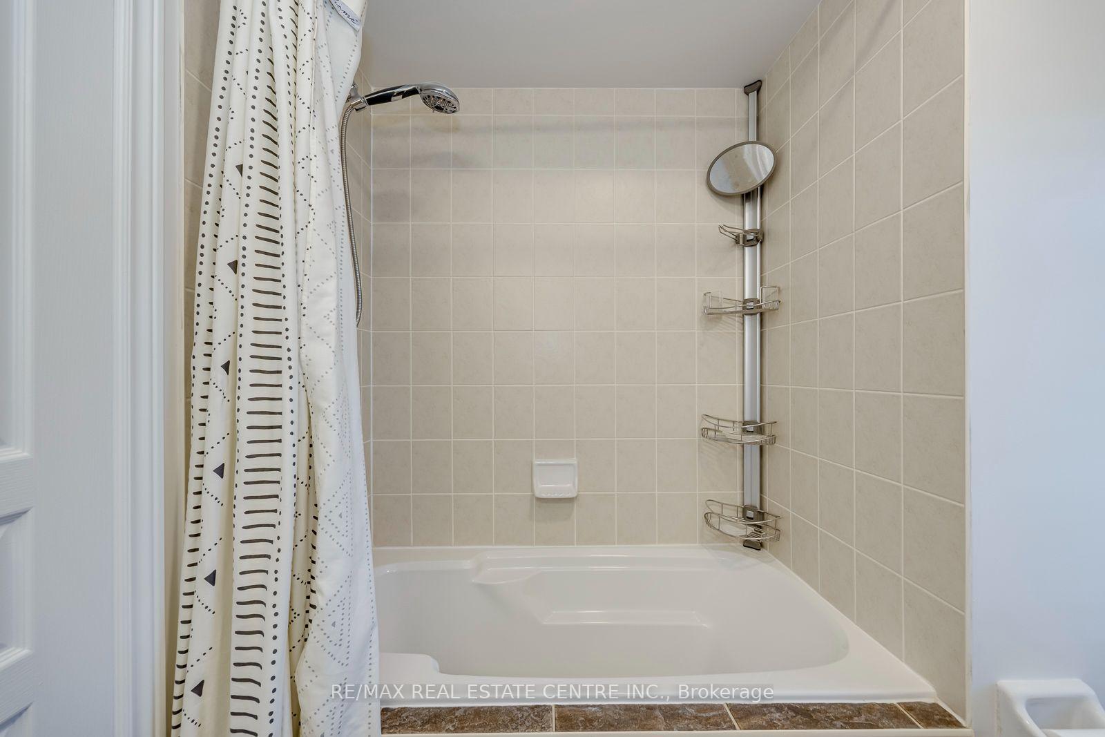 Photo 35 of 290 Duskywing Way, Oakville, Bronte — HOMEH