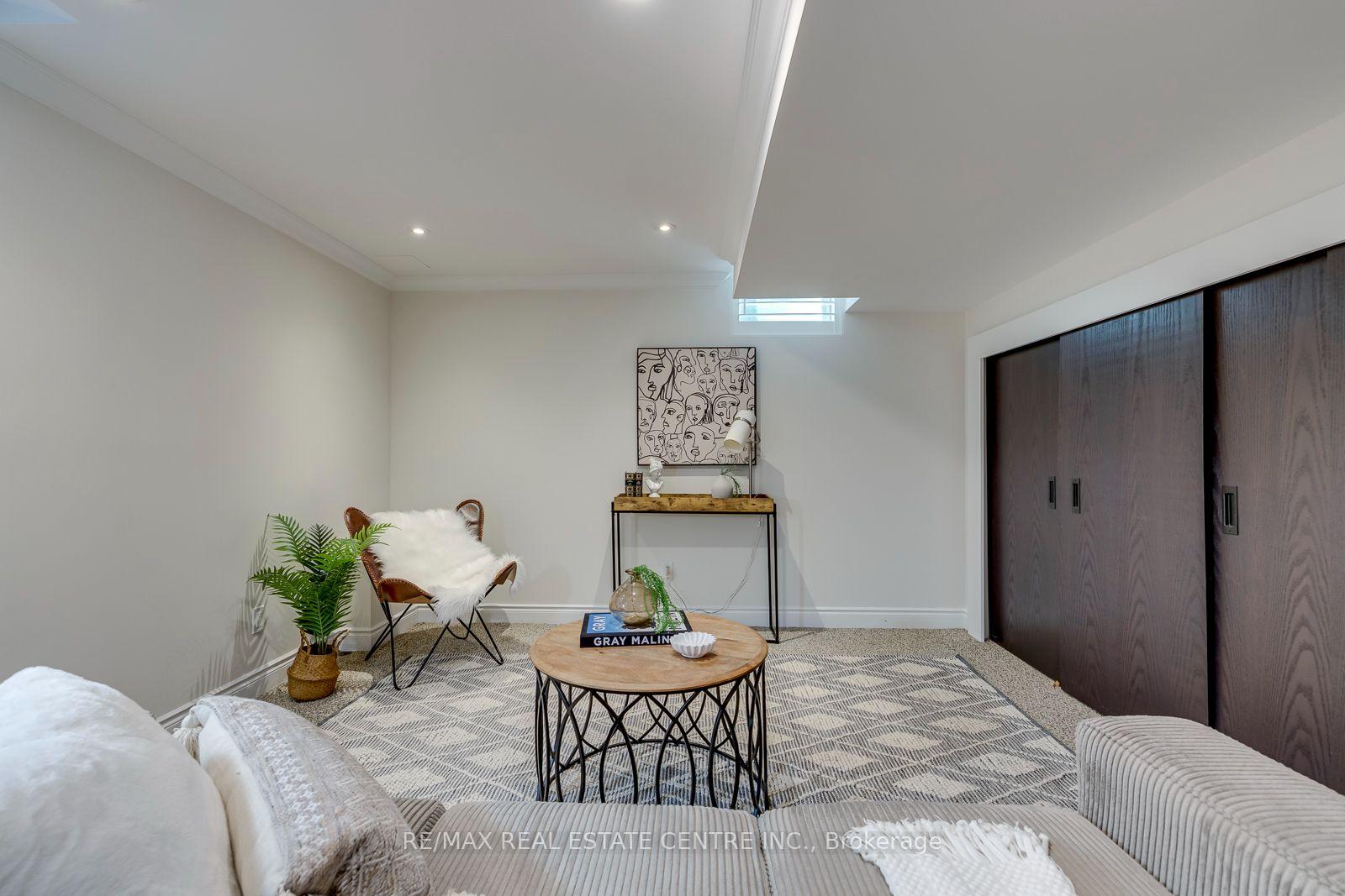 Photo 38 of 290 Duskywing Way, Oakville, Bronte — HOMEH