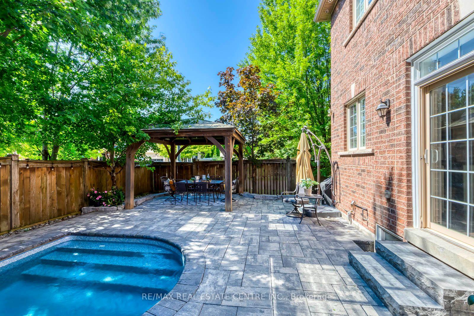 Photo 49 of 290 Duskywing Way, Oakville, Bronte — HOMEH