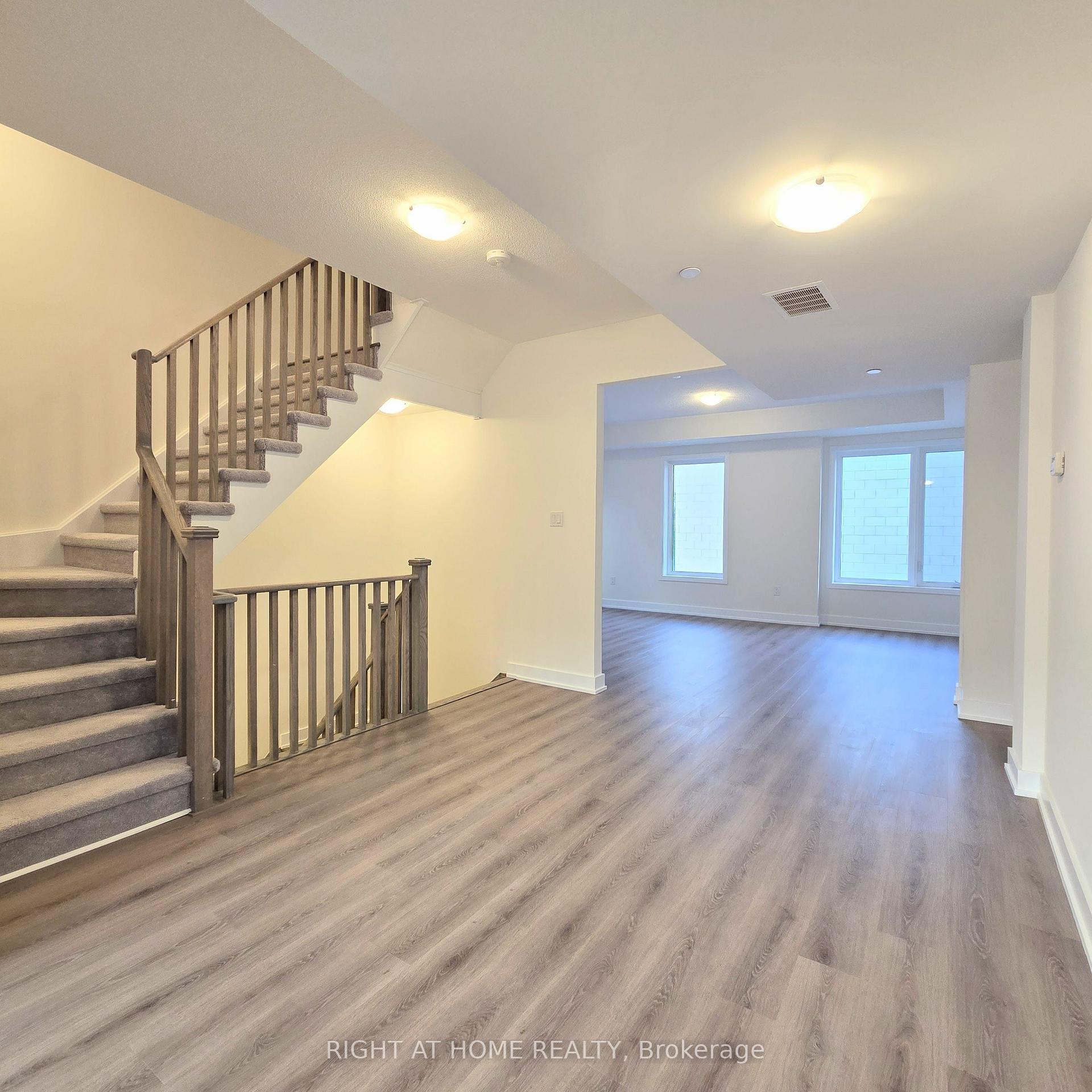 Photo 4 of Unit #Upper Unit, 137 Frederick Tisdale Drive, North York, Downsview-Roding-CFB — HOMEH