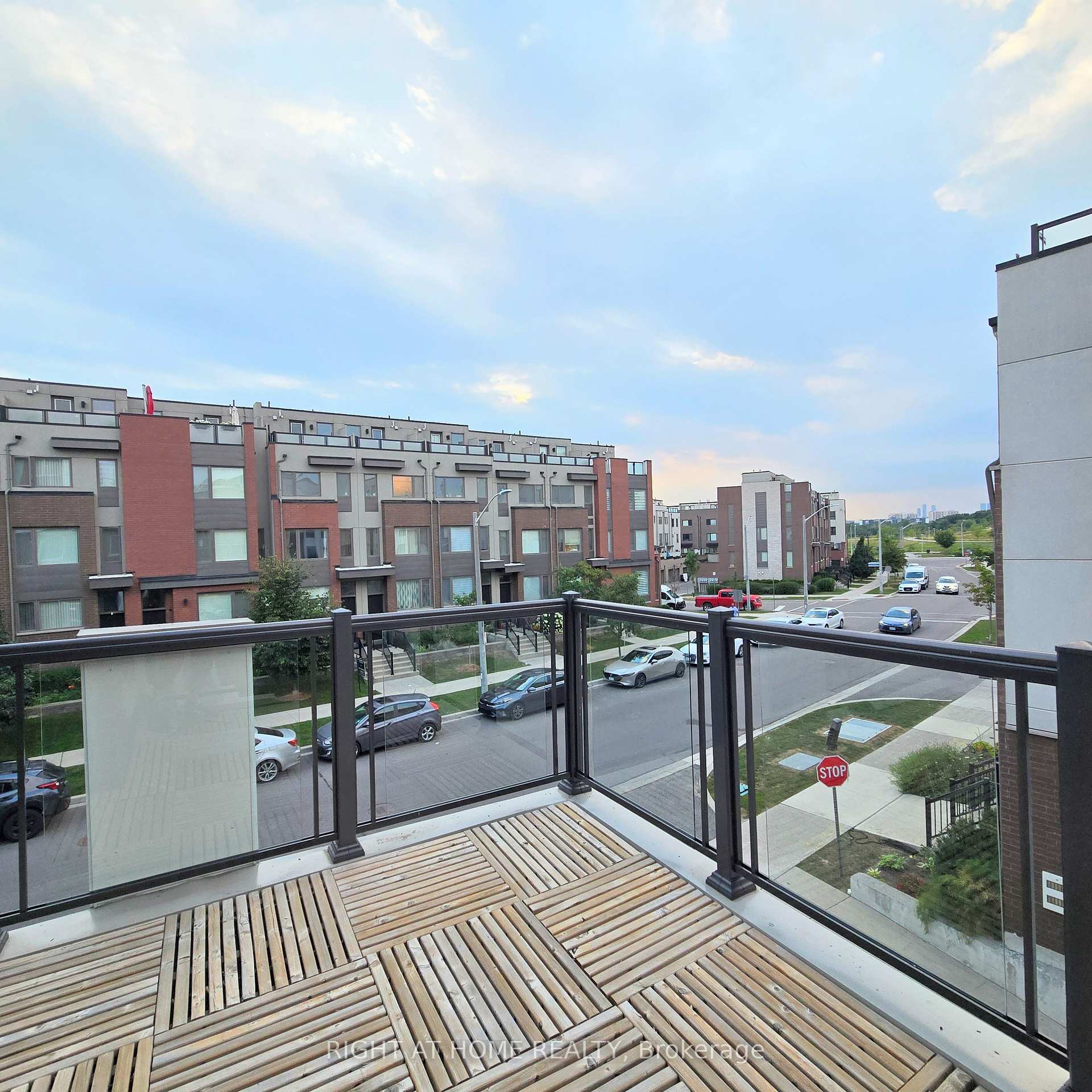 Photo 10 of Unit #Upper Unit, 137 Frederick Tisdale Drive, North York, Downsview-Roding-CFB — HOMEH