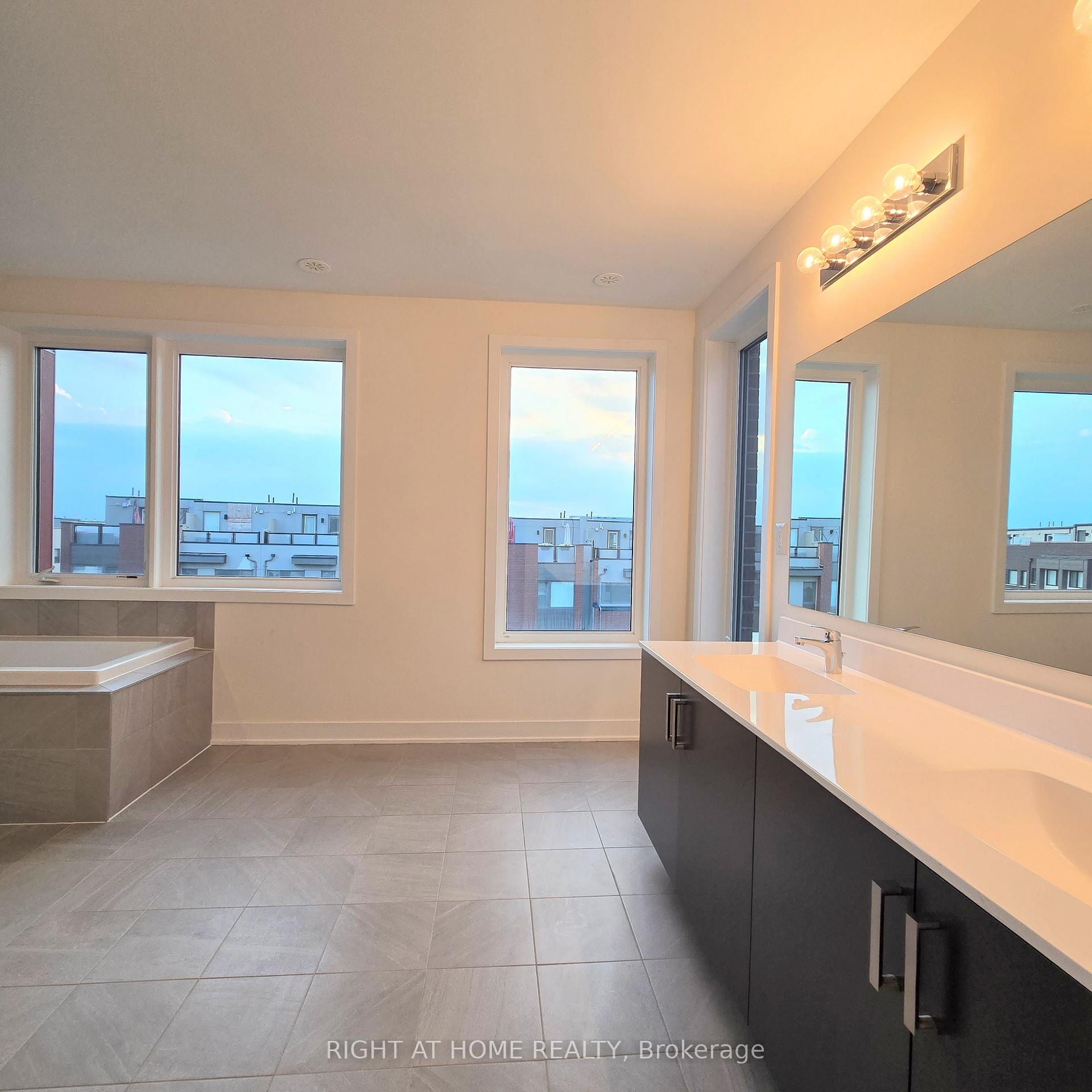 Photo 23 of Unit #Upper Unit, 137 Frederick Tisdale Drive, North York, Downsview-Roding-CFB — HOMEH
