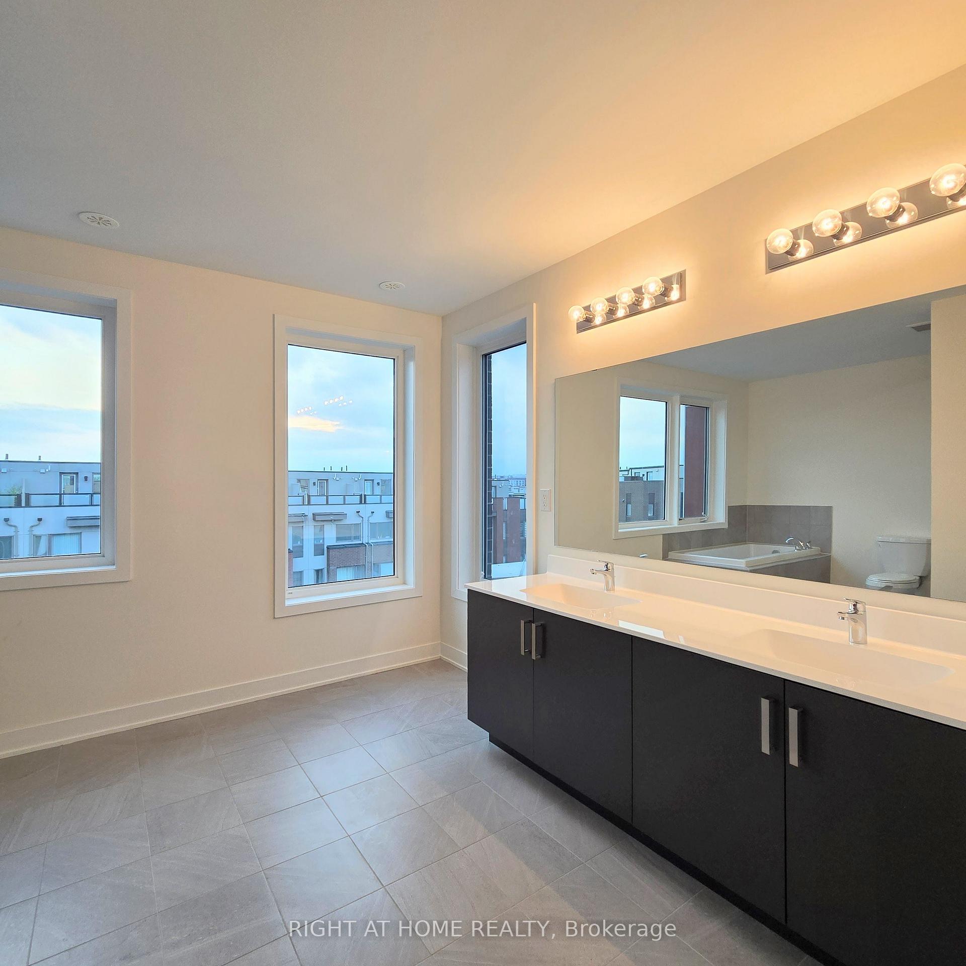 Photo 24 of Unit #Upper Unit, 137 Frederick Tisdale Drive, North York, Downsview-Roding-CFB — HOMEH