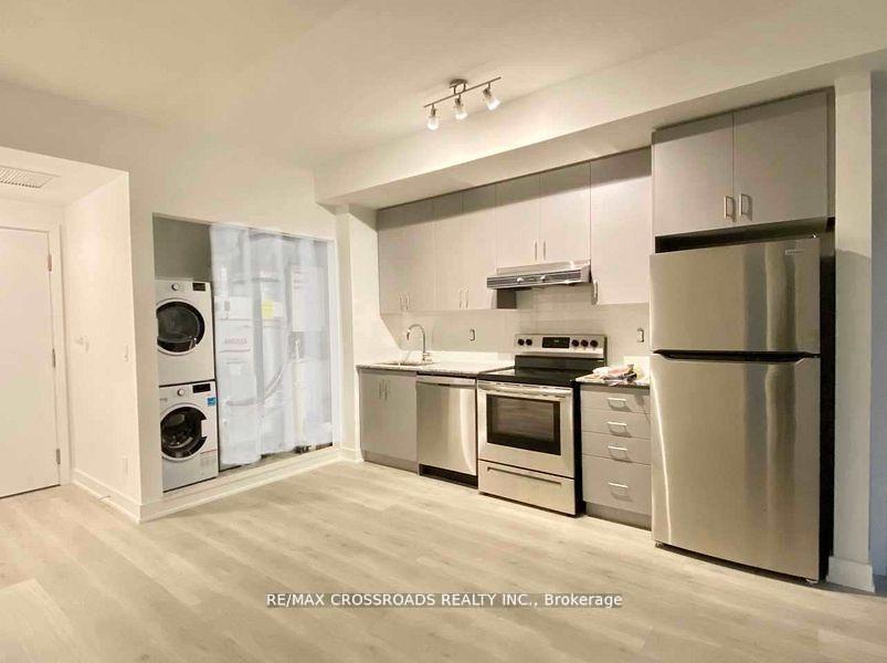 Photo 4 of Unit 307, 1709 Bur Oak Avenue, Markham, Wismer — HOMEH