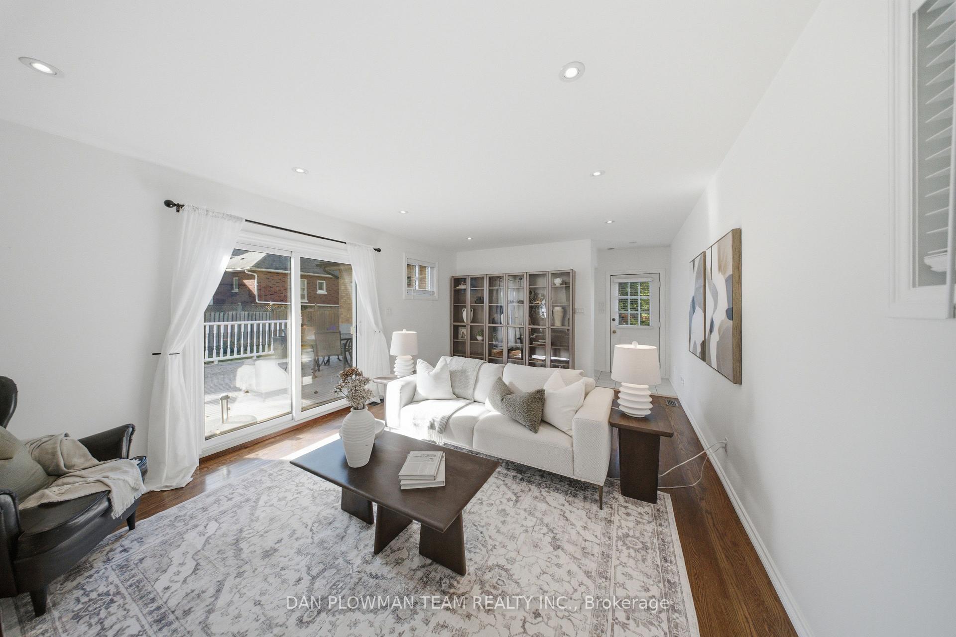 Photo 20 of 37 Wellington Street, Clarington, Bowmanville — HOMEH