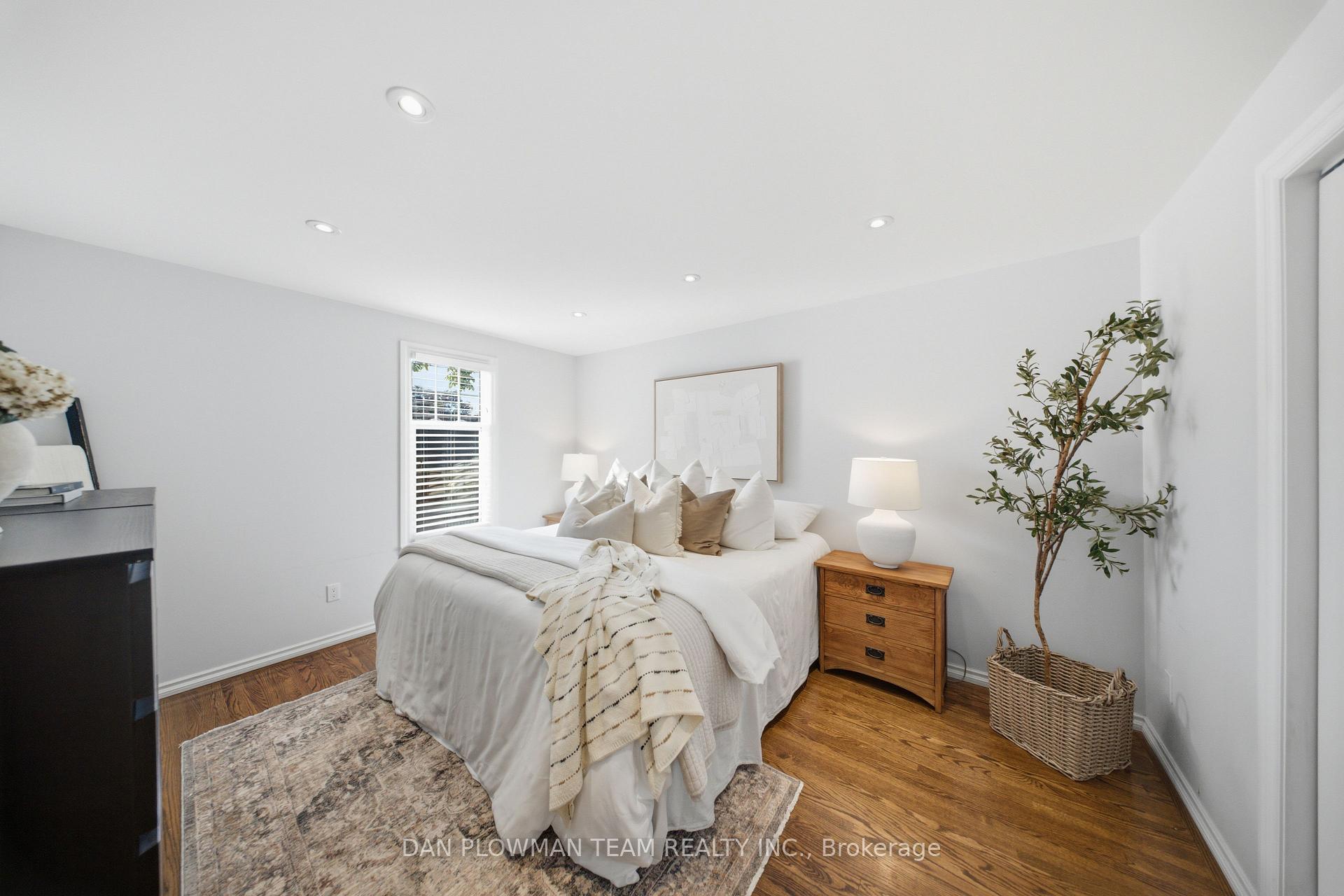 Photo 21 of 37 Wellington Street, Clarington, Bowmanville — HOMEH