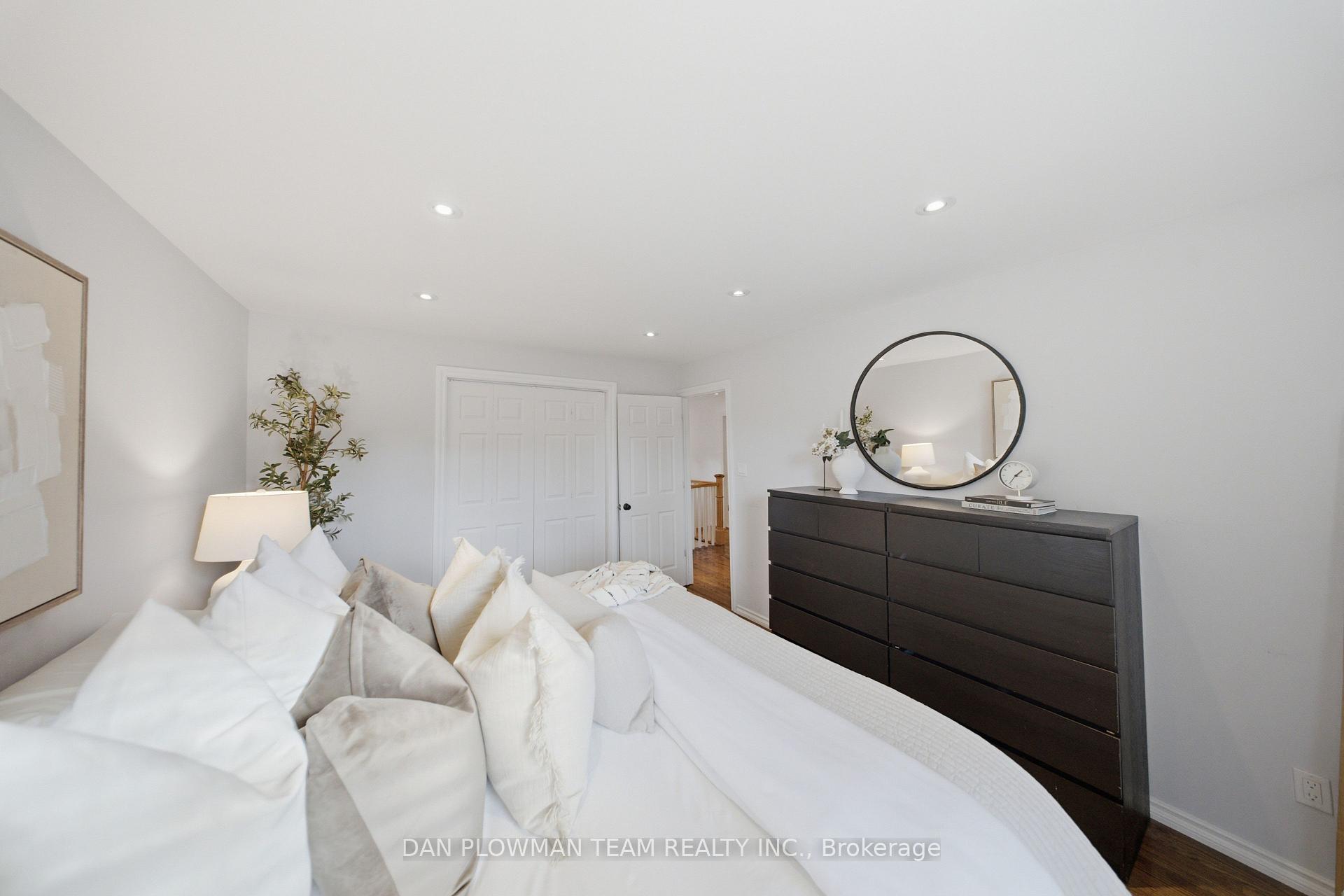 Photo 23 of 37 Wellington Street, Clarington, Bowmanville — HOMEH