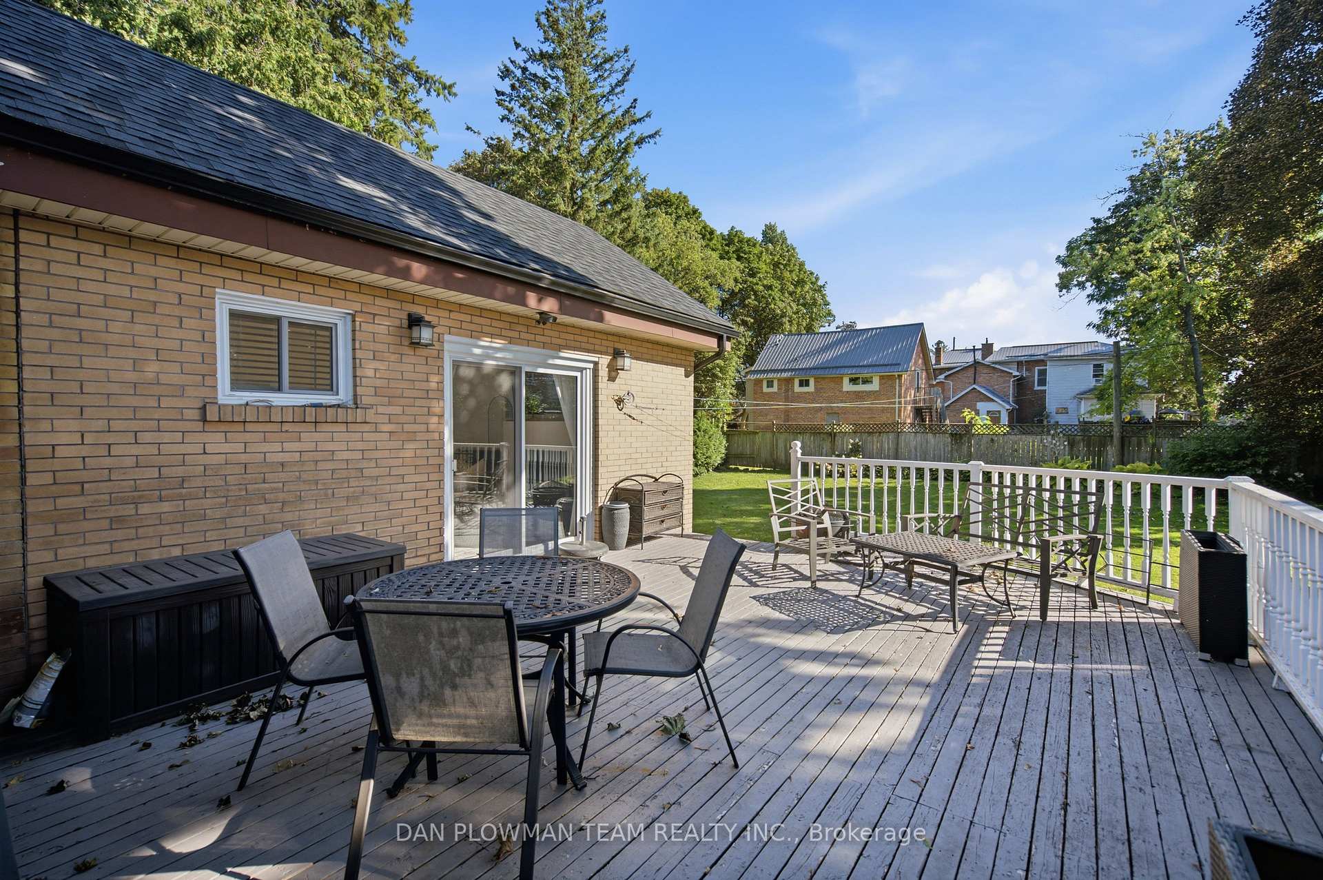 Photo 36 of 37 Wellington Street, Clarington, Bowmanville — HOMEH