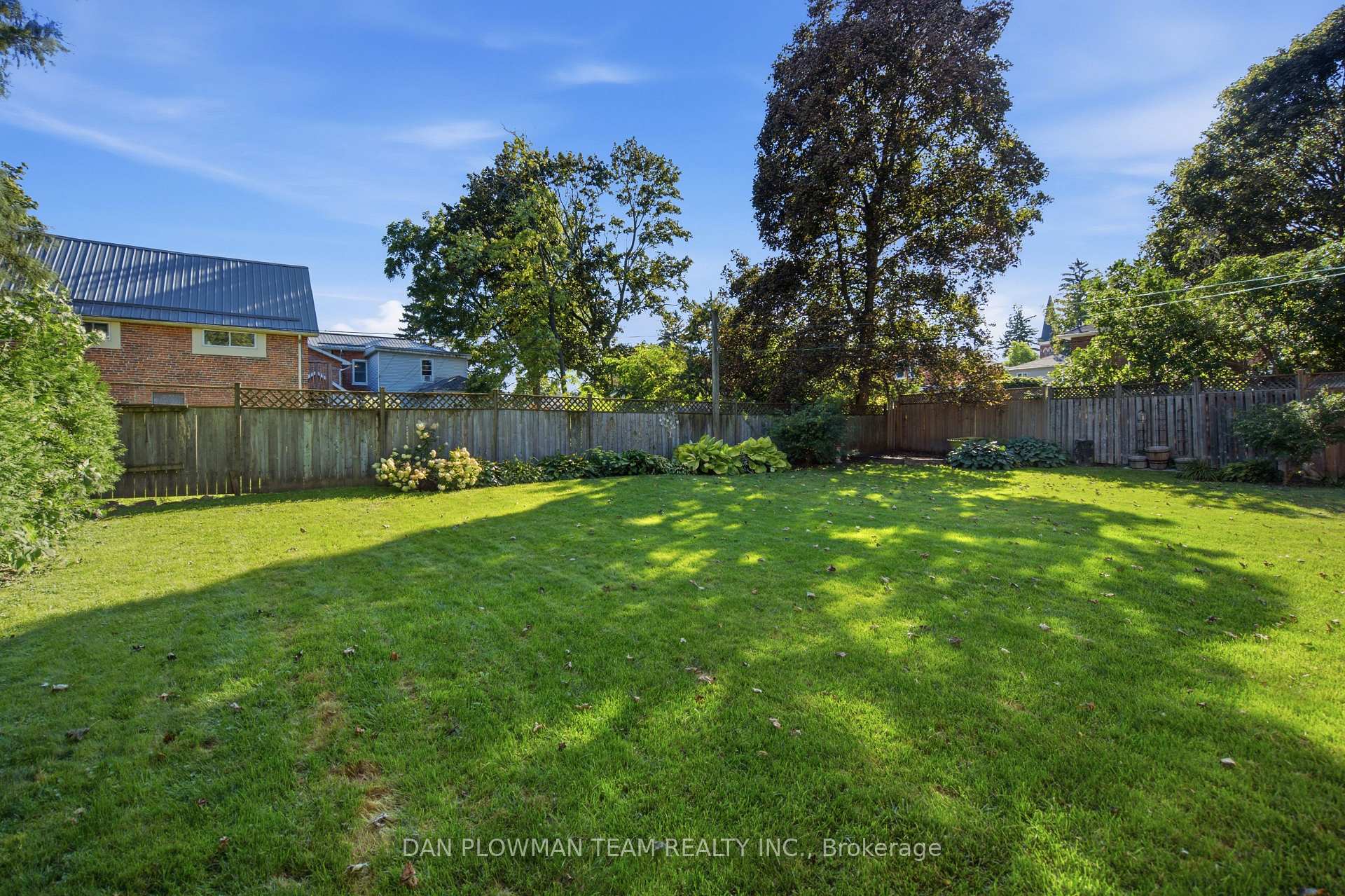 Photo 38 of 37 Wellington Street, Clarington, Bowmanville — HOMEH