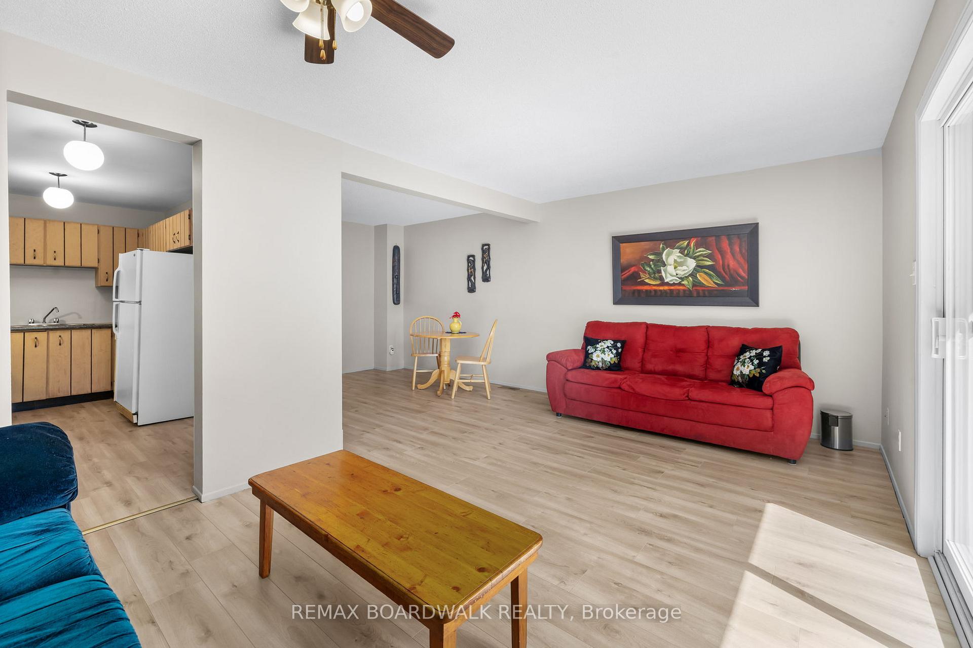 Photo 8 of 52 Baneberry Crescent, Ottawa, Kanata - Glencairn/Hazeldean — HOMEH