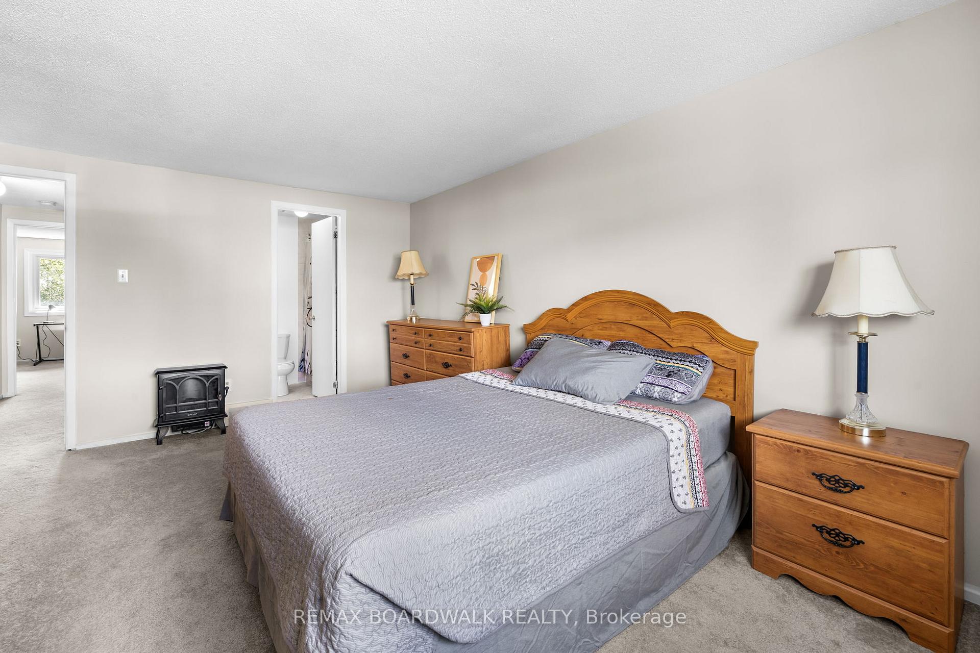 Photo 19 of 52 Baneberry Crescent, Ottawa, Kanata - Glencairn/Hazeldean — HOMEH