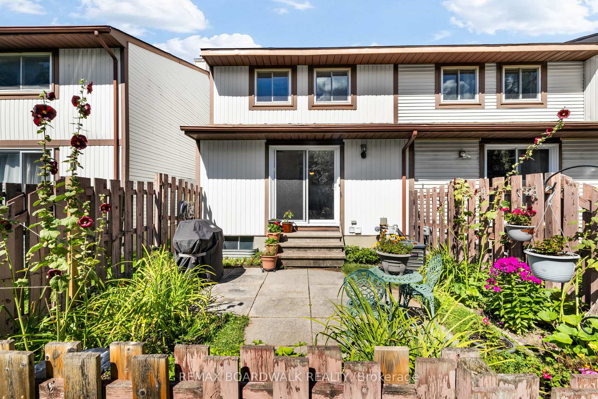 Photo 26 of 52 Baneberry Crescent, Ottawa, Kanata - Glencairn/Hazeldean — HOMEH