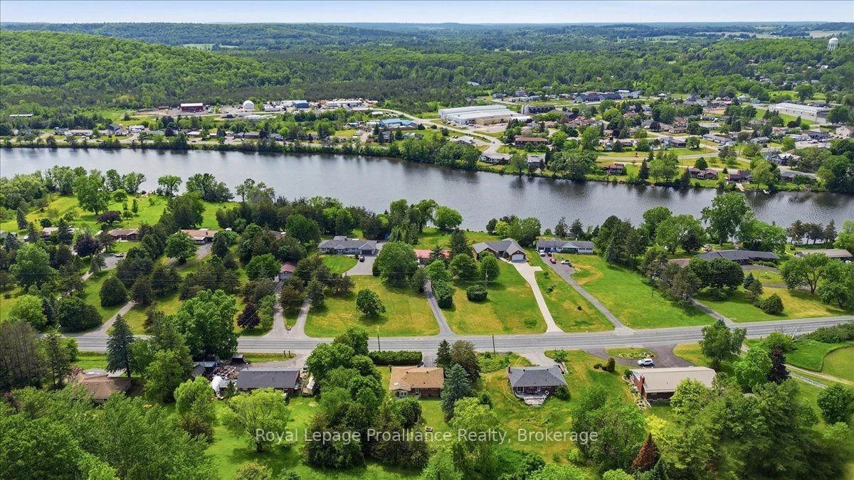 Photo 2 of 68 Riverside Parkway, Quinte West, Sidney Ward — HOMEH
