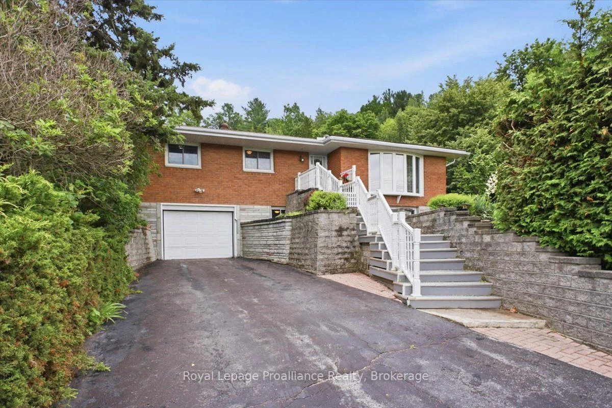 Photo 5 of 68 Riverside Parkway, Quinte West, Sidney Ward — HOMEH