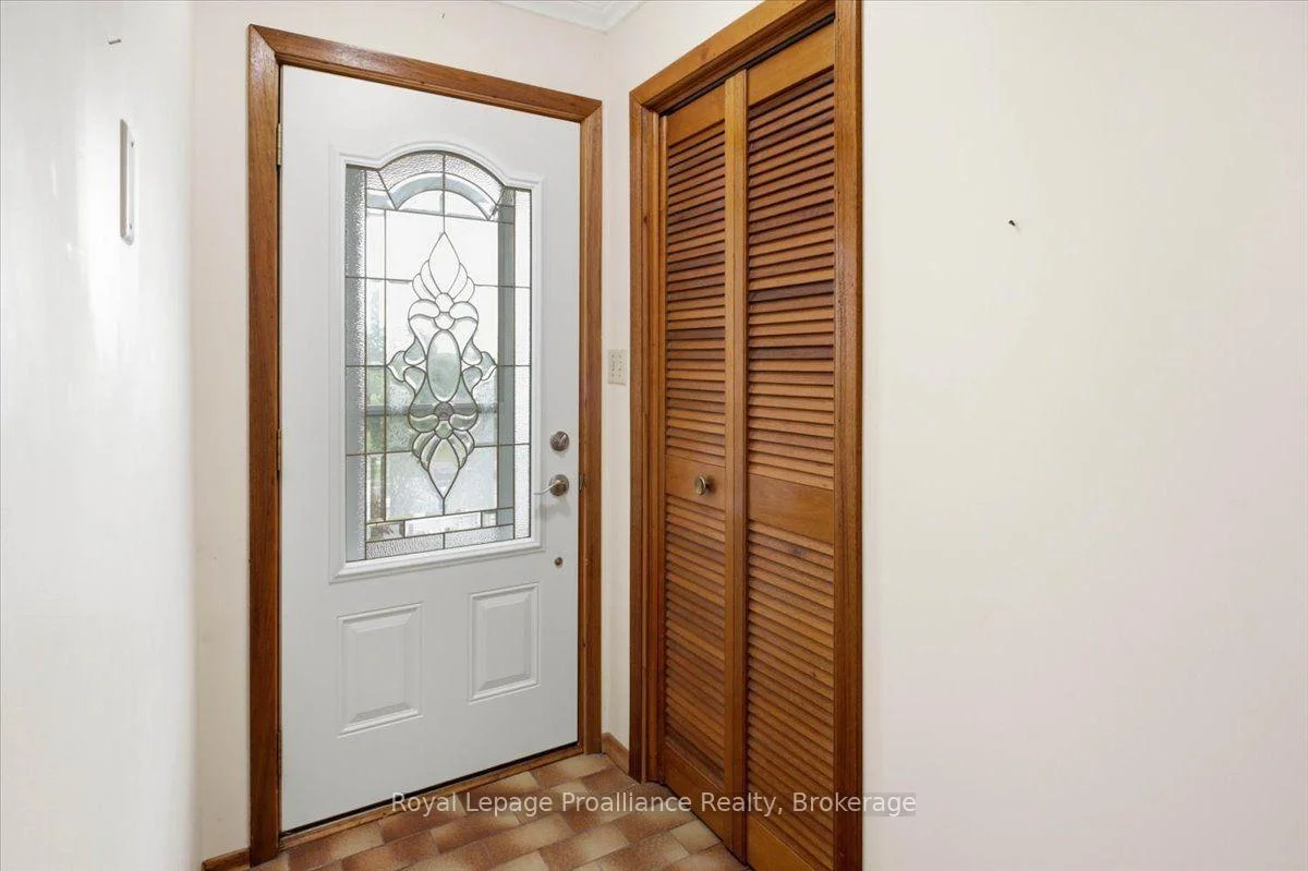 Photo 16 of 68 Riverside Parkway, Quinte West, Sidney Ward — HOMEH