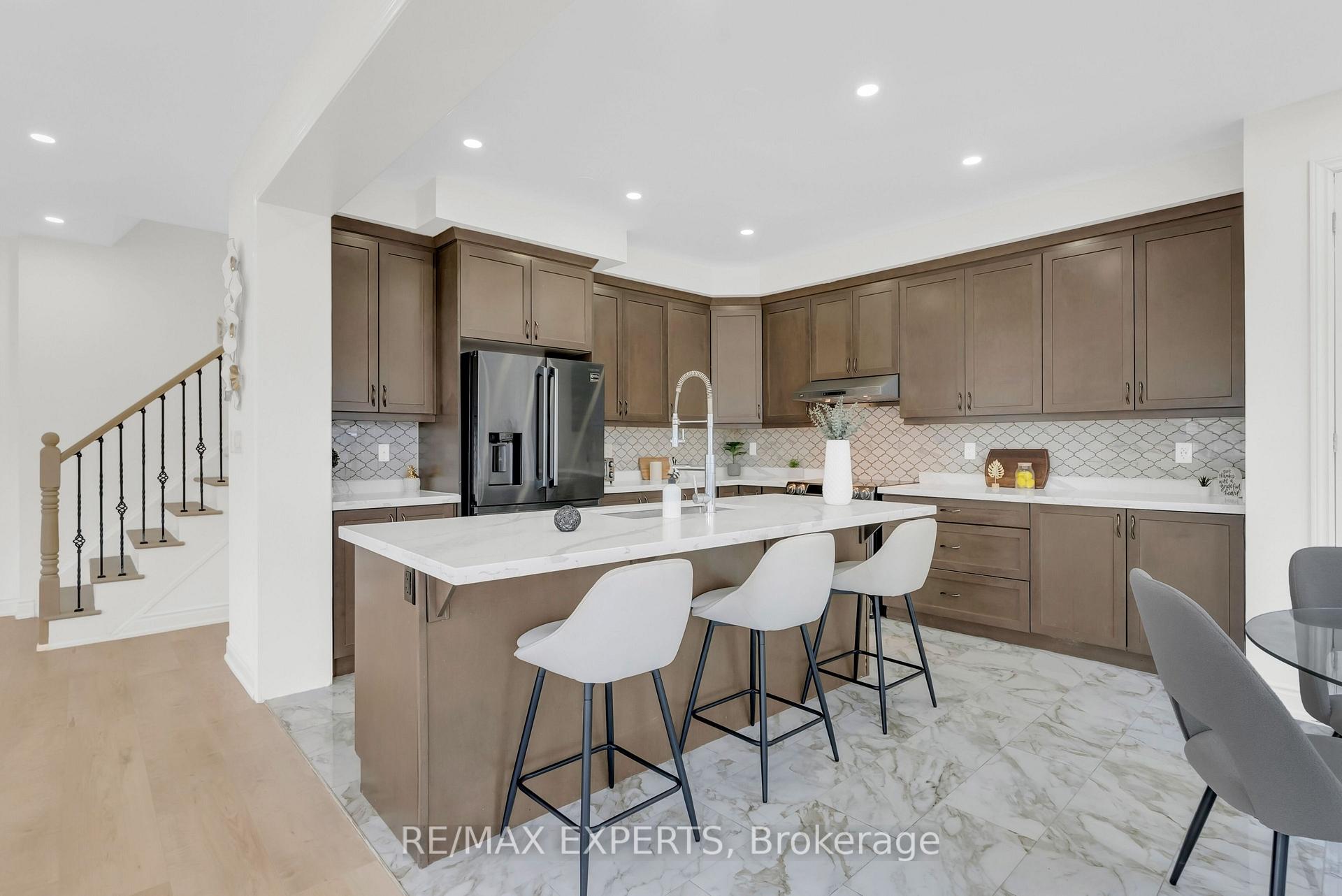 Photo 13 of 1253 Duignan Crescent, Milton, Ford — HOMEH