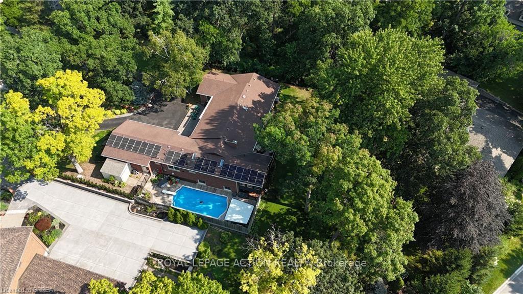 Photo 3 of 19 Oakley Road, Brantford, Ava Rd — HOMEH
