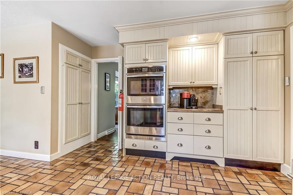Photo 15 of 19 Oakley Road, Brantford, Ava Rd — HOMEH
