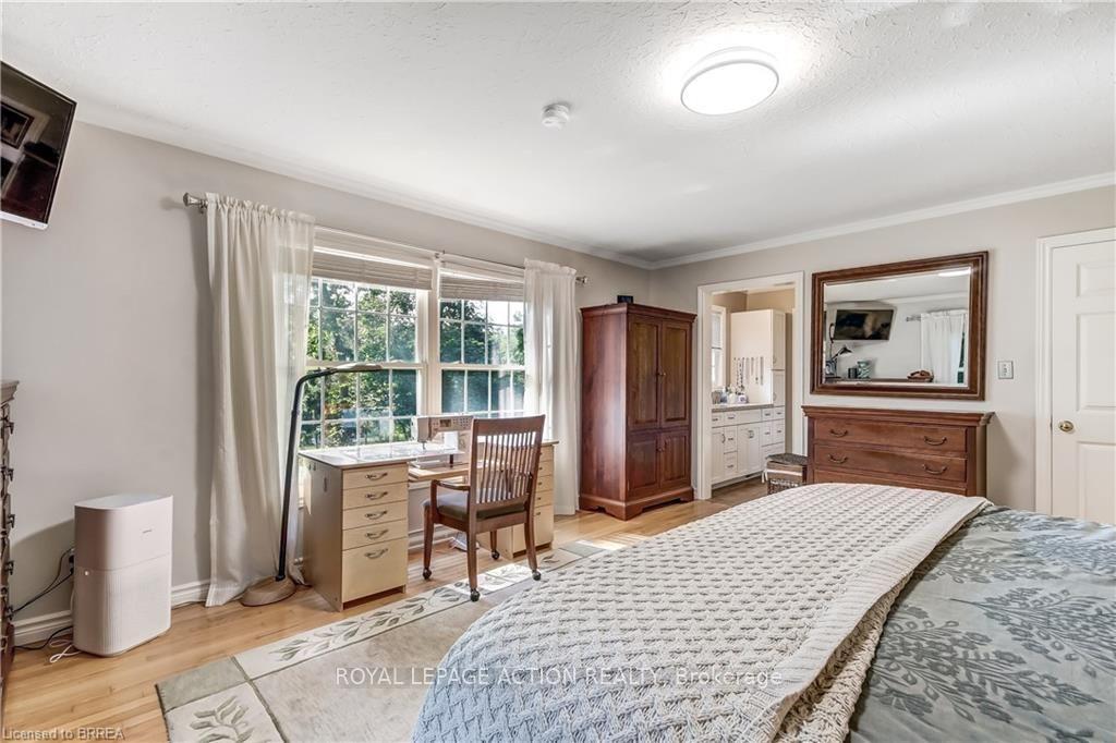 Photo 22 of 19 Oakley Road, Brantford, Ava Rd — HOMEH
