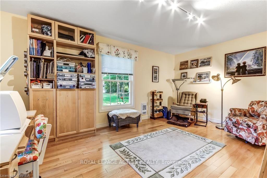 Photo 25 of 19 Oakley Road, Brantford, Ava Rd — HOMEH