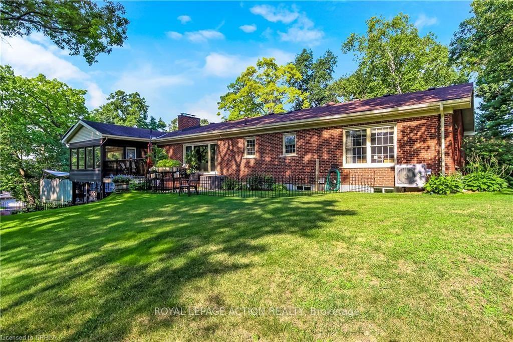 Photo 40 of 19 Oakley Road, Brantford, Ava Rd — HOMEH