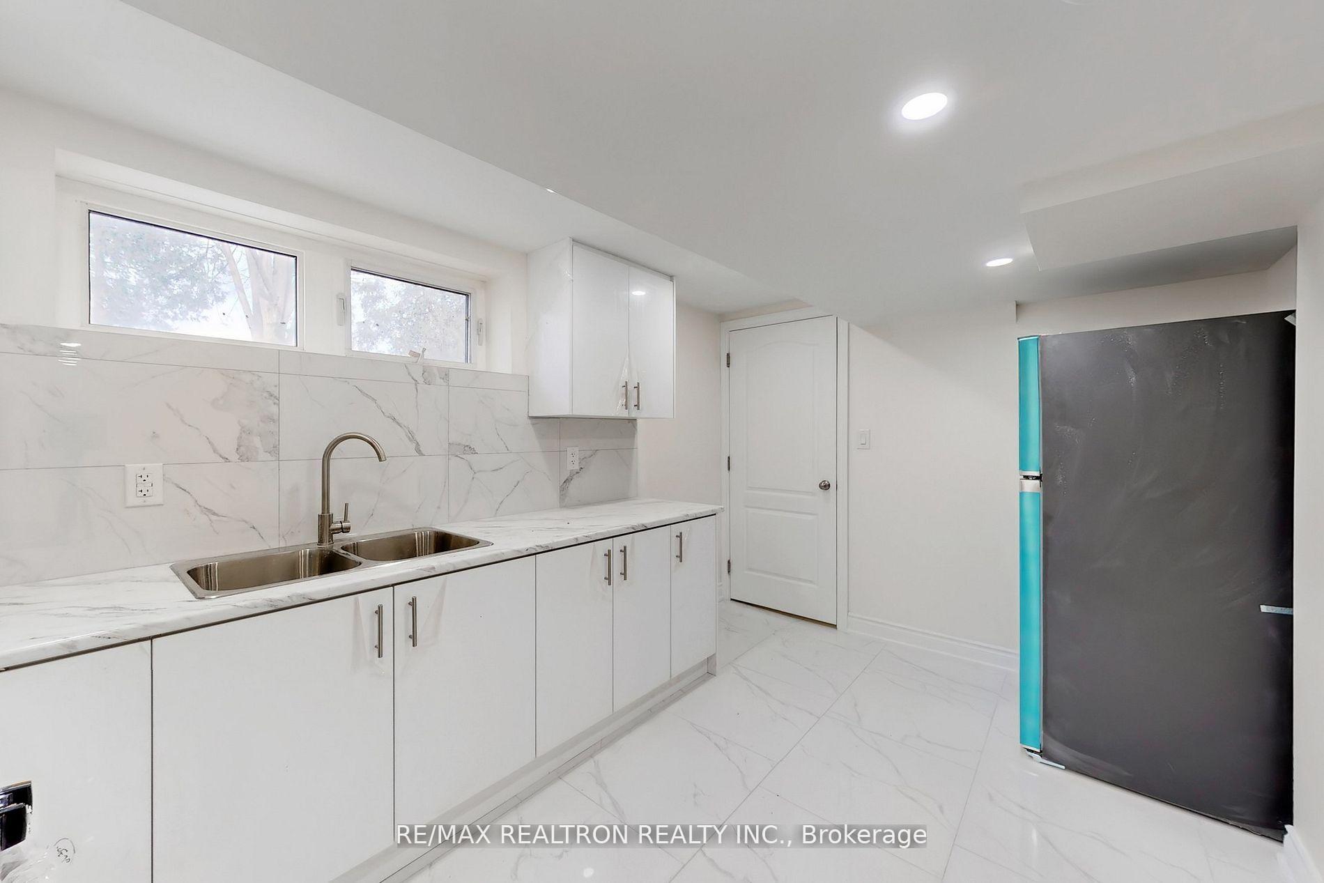 Photo 6 of 6 Deering Crescent, North York, Newtonbrook East — HOMEH