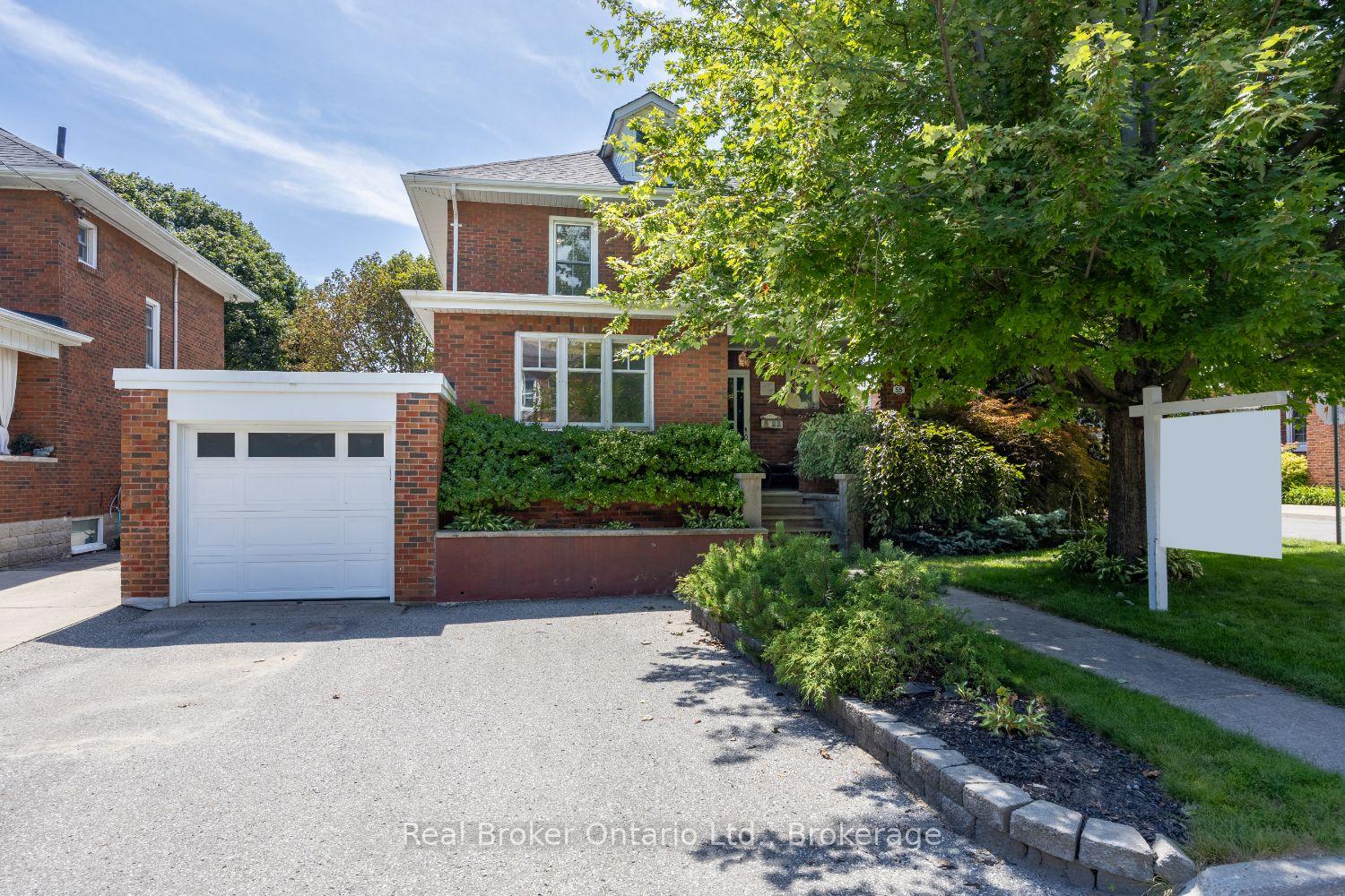 Photo 2 of 55 Wellington Street, Clarington, Bowmanville — HOMEH