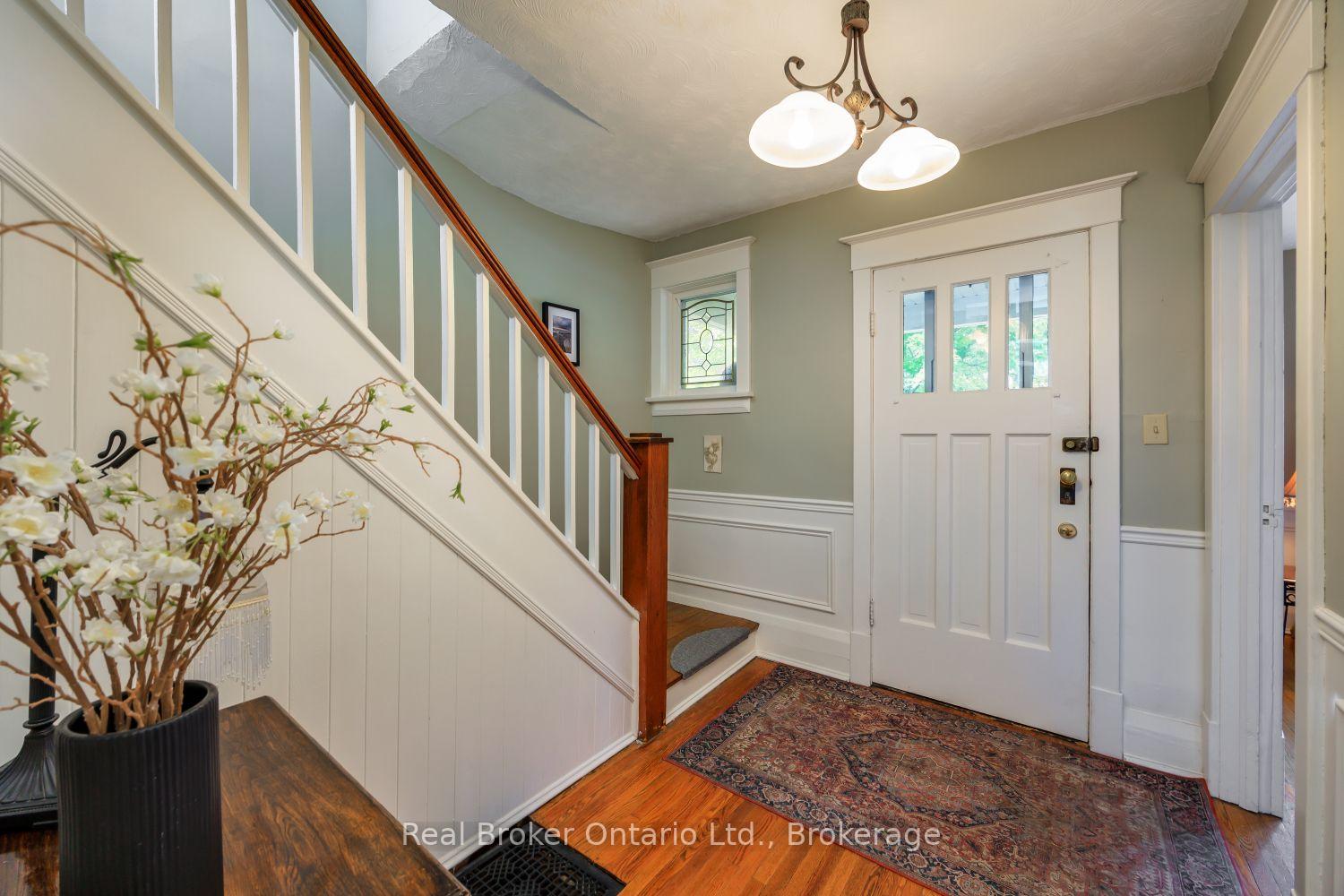 Photo 12 of 55 Wellington Street, Clarington, Bowmanville — HOMEH