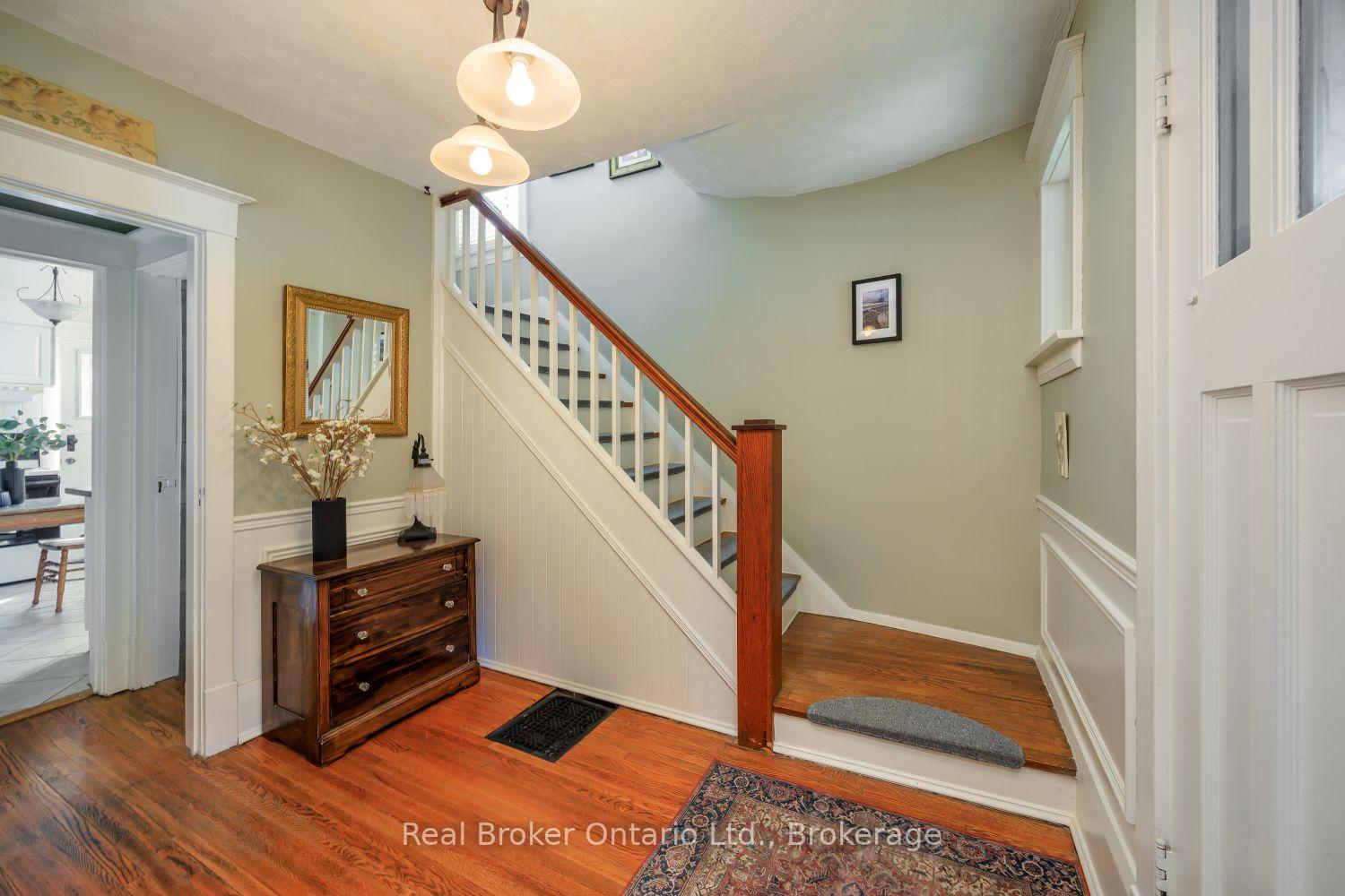 Photo 13 of 55 Wellington Street, Clarington, Bowmanville — HOMEH
