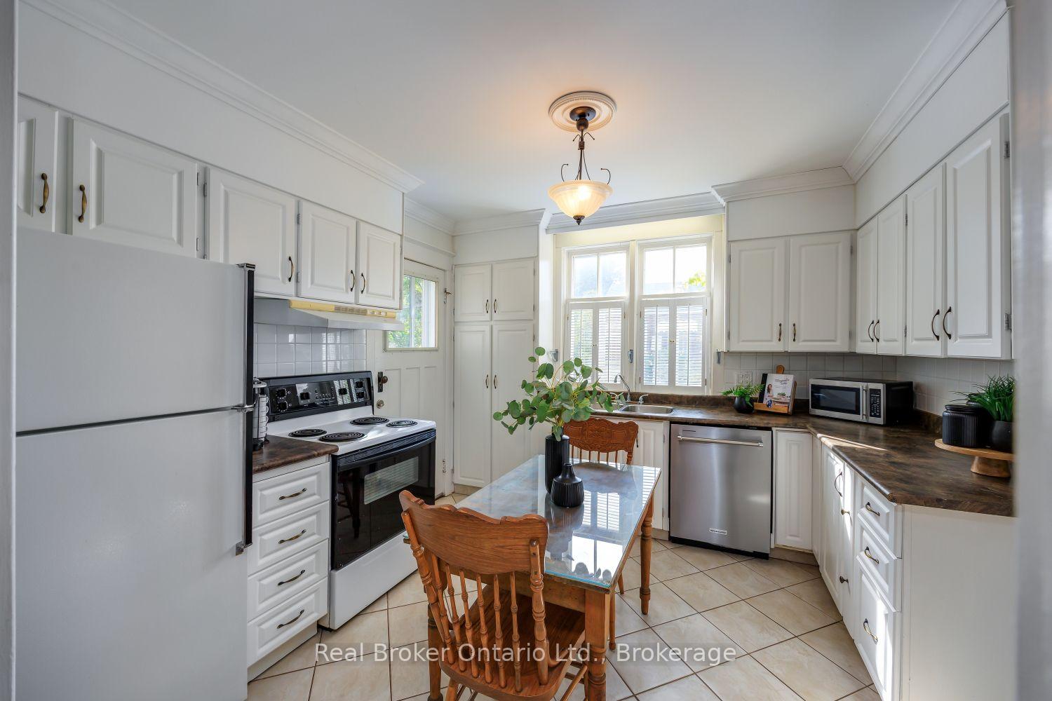 Photo 20 of 55 Wellington Street, Clarington, Bowmanville — HOMEH