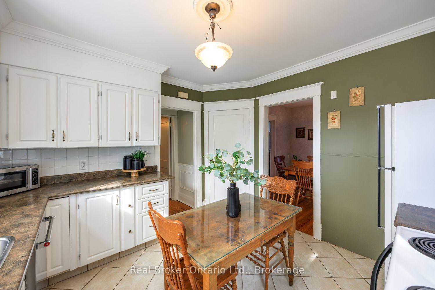 Photo 23 of 55 Wellington Street, Clarington, Bowmanville — HOMEH