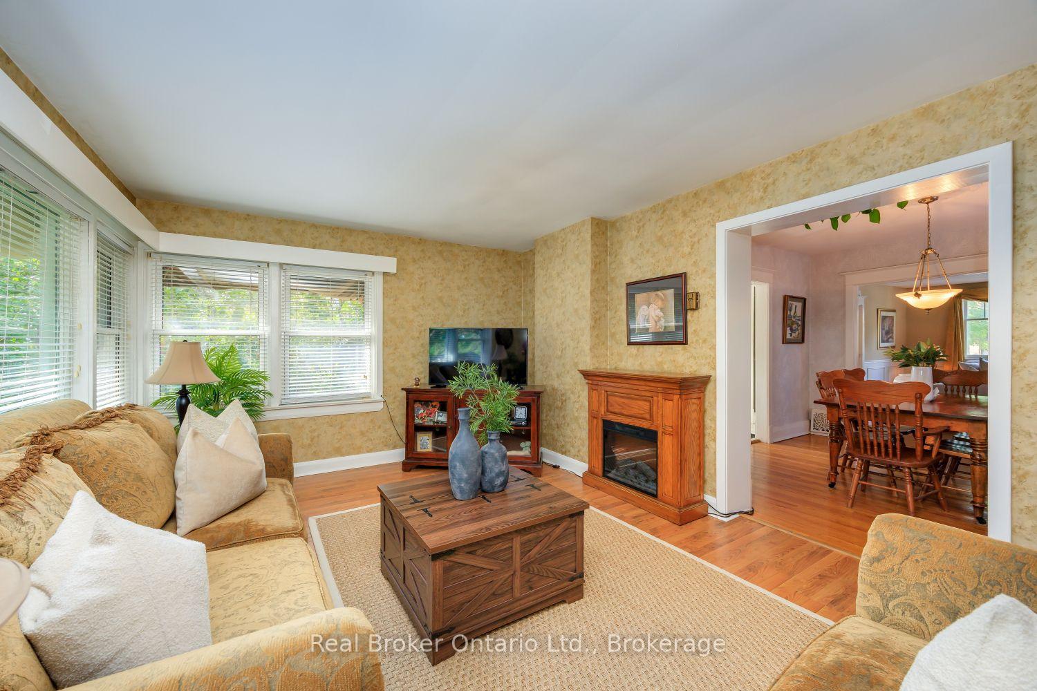 Photo 24 of 55 Wellington Street, Clarington, Bowmanville — HOMEH