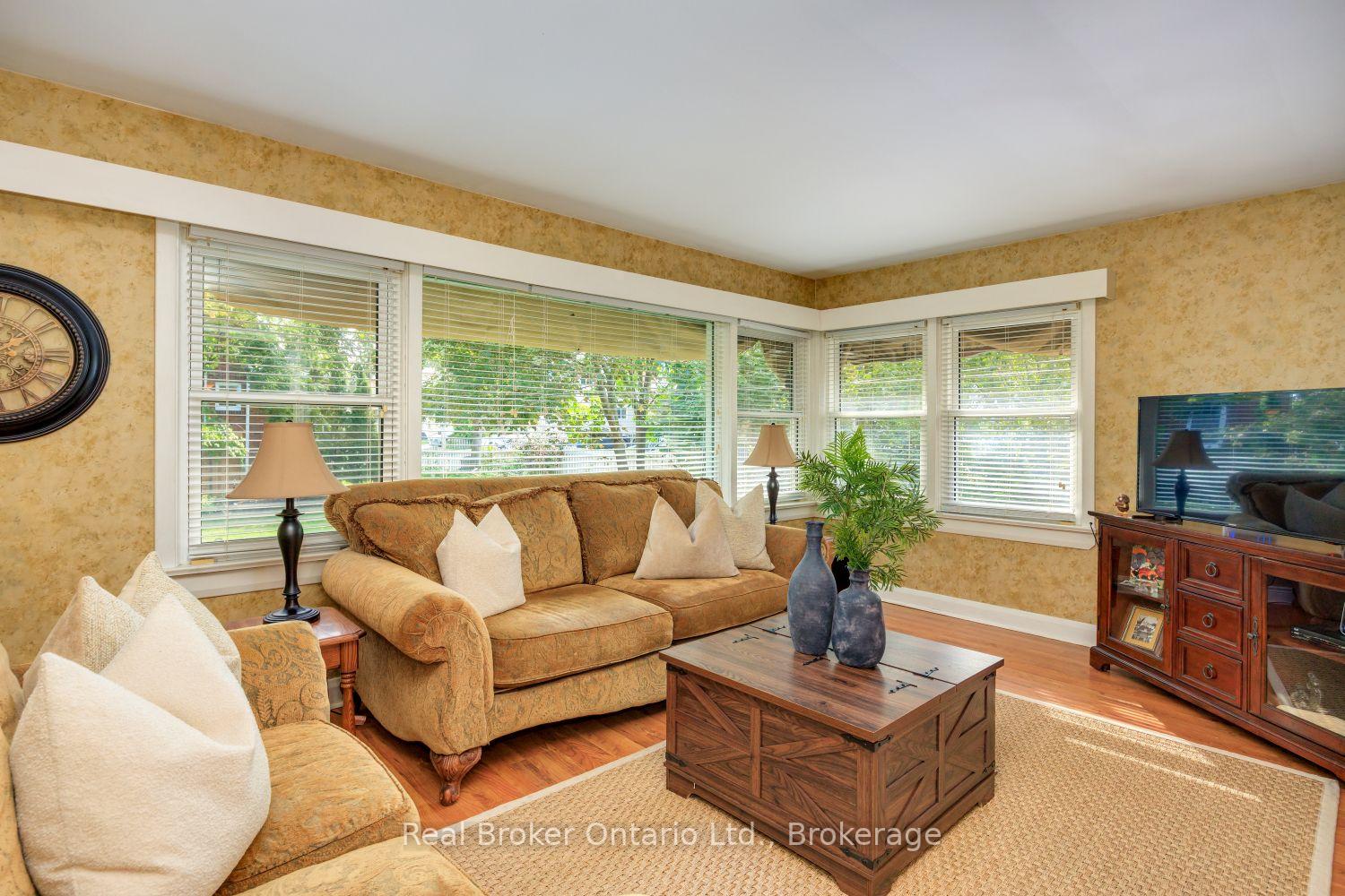 Photo 26 of 55 Wellington Street, Clarington, Bowmanville — HOMEH