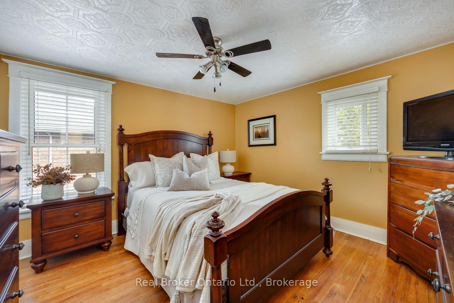 Photo 28 of 55 Wellington Street, Clarington, Bowmanville — HOMEH
