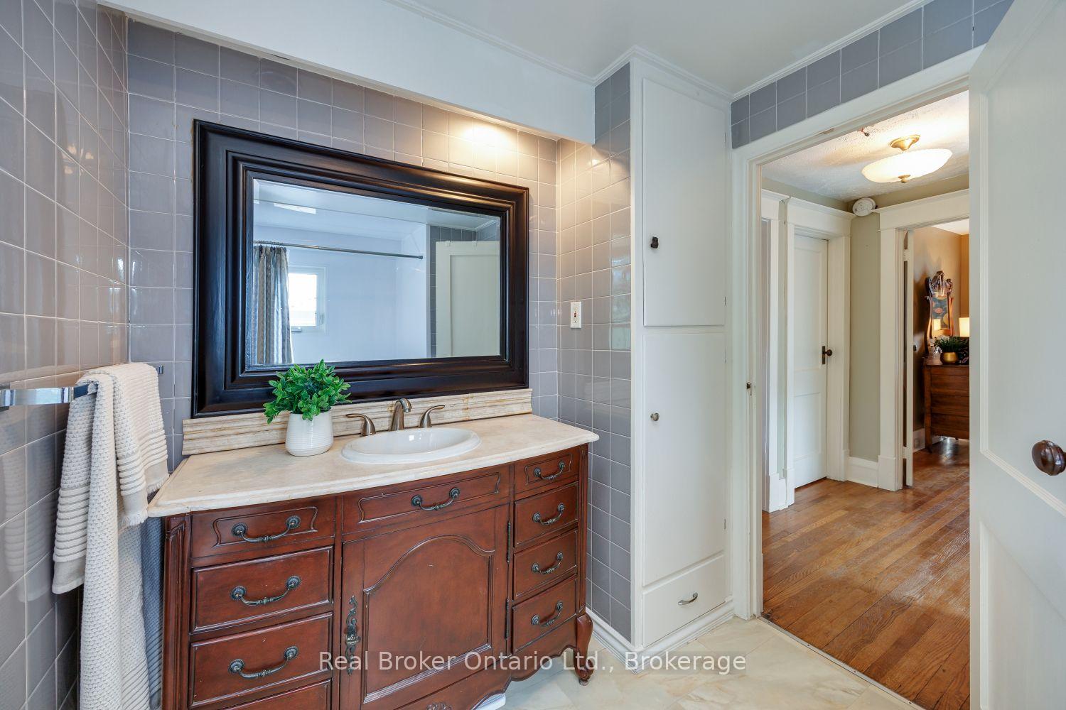 Photo 32 of 55 Wellington Street, Clarington, Bowmanville — HOMEH