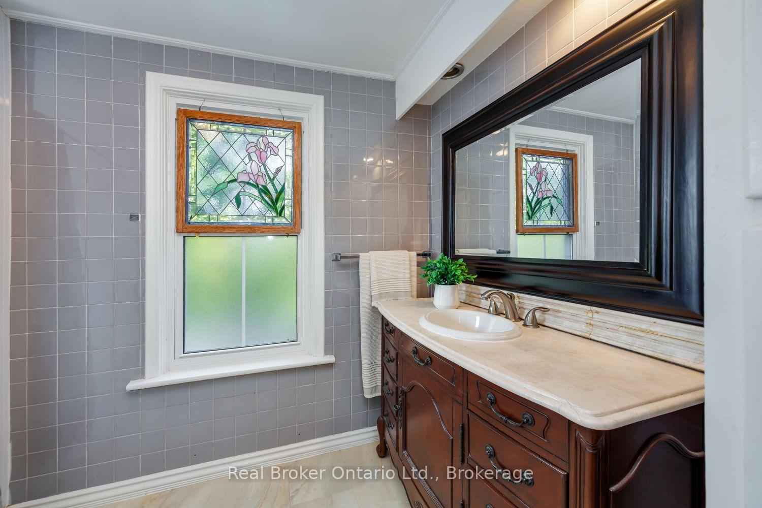Photo 33 of 55 Wellington Street, Clarington, Bowmanville — HOMEH