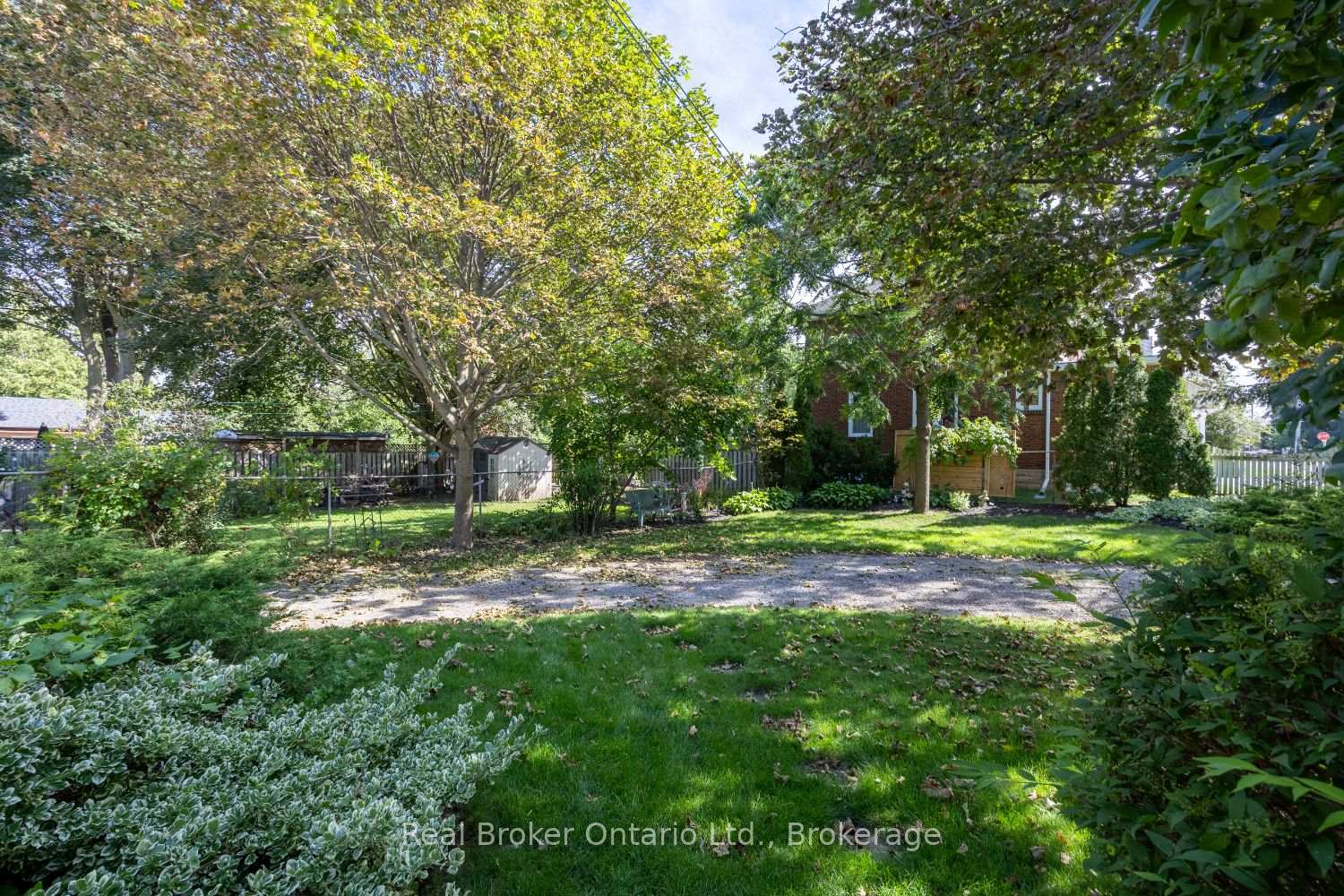 Photo 4 of 55 Wellington Street, Clarington, Bowmanville — HOMEH