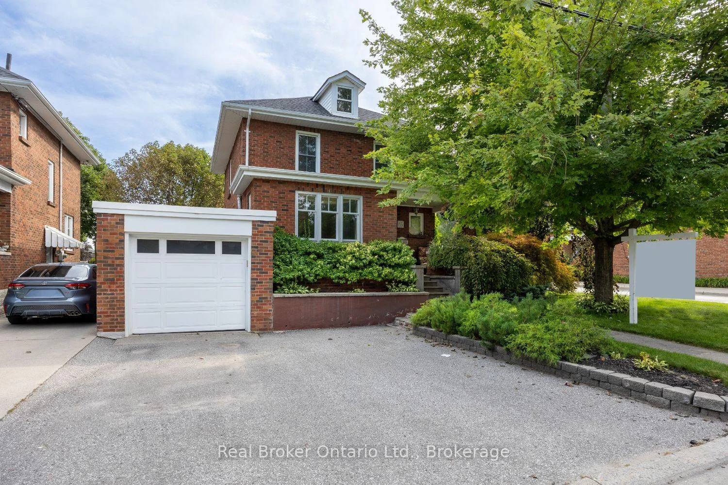 Photo 5 of 55 Wellington Street, Clarington, Bowmanville — HOMEH