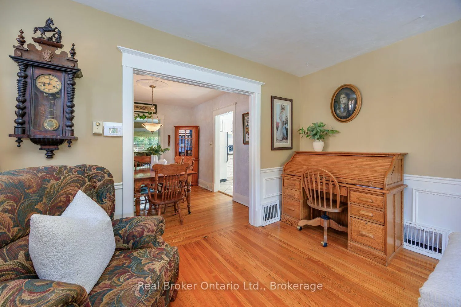 Photo 18 of 55 Wellington Street, Clarington, Bowmanville — HOMEH