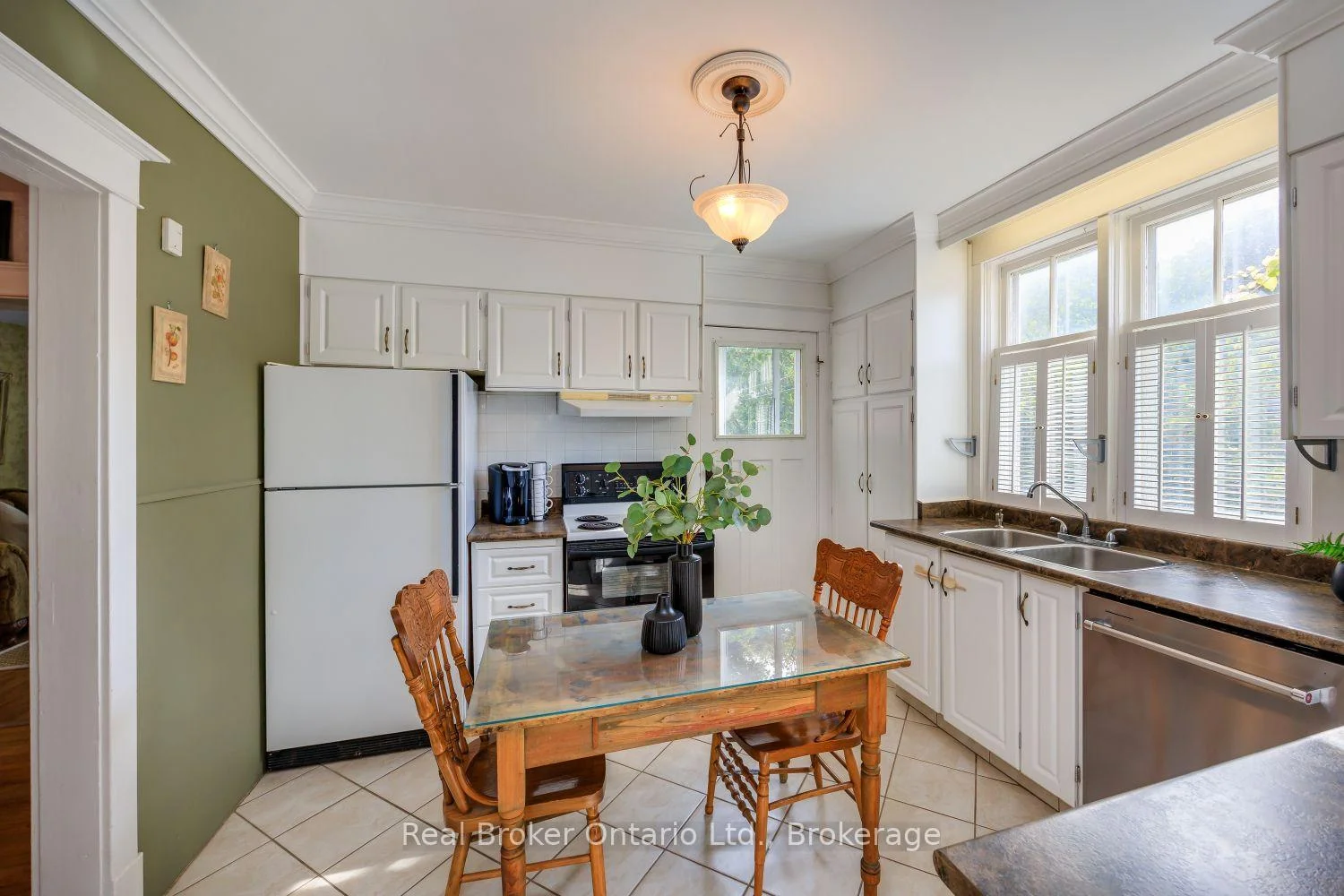 Photo 27 of 55 Wellington Street, Clarington, Bowmanville — HOMEH