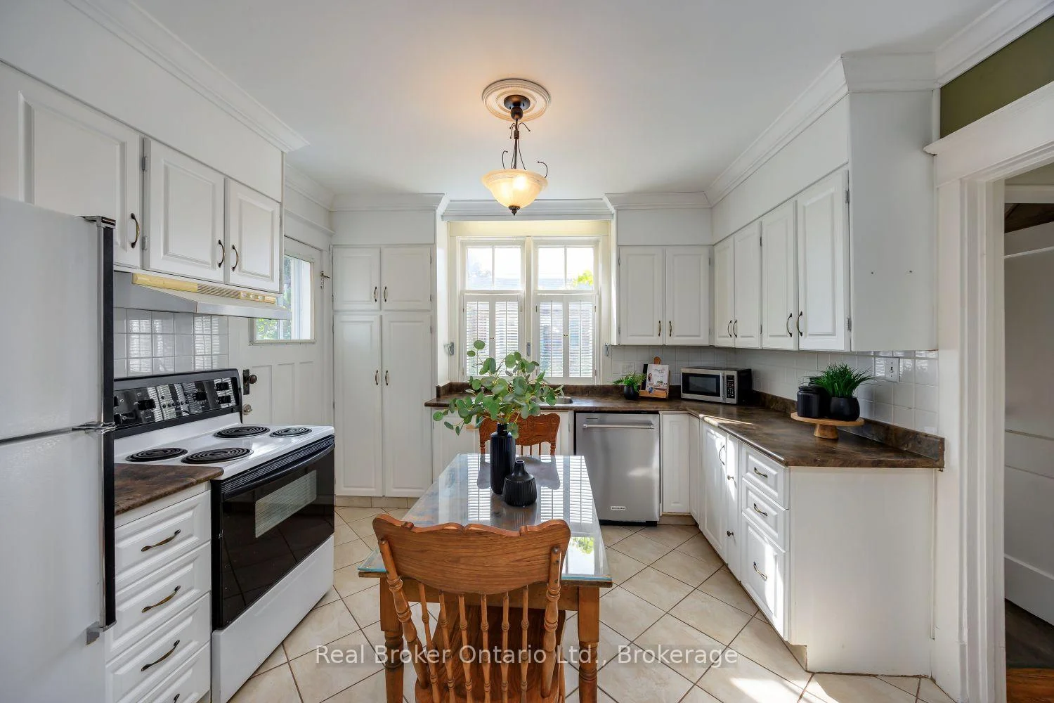 Photo 29 of 55 Wellington Street, Clarington, Bowmanville — HOMEH