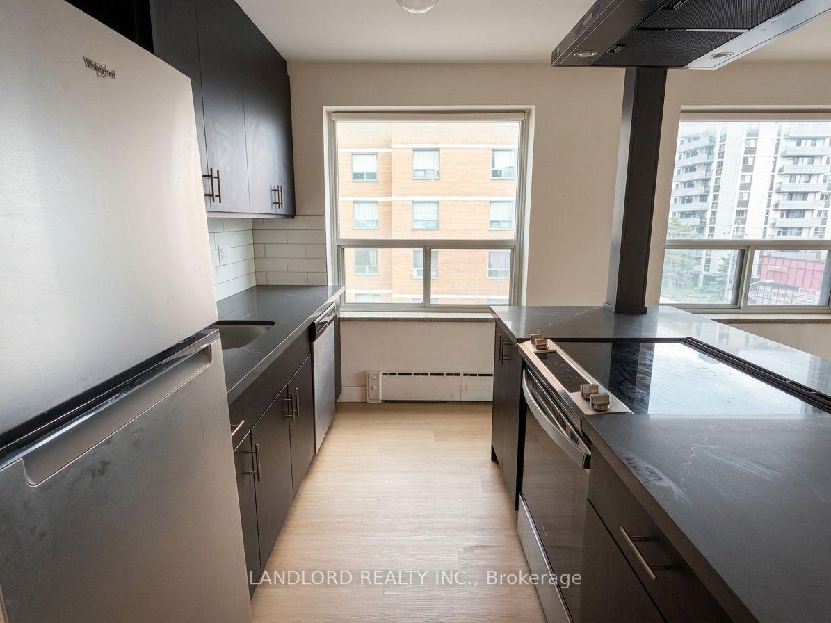 Photo 3 of Unit 402, 420 Eglinton Avenue E, Toronto, Mount Pleasant East — HOMEH