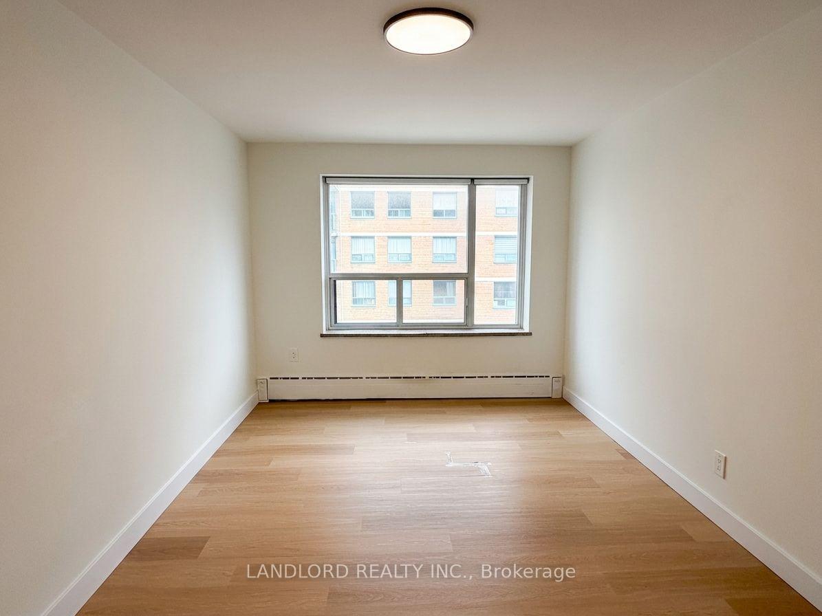 Photo 15 of Unit 402, 420 Eglinton Avenue E, Toronto, Mount Pleasant East — HOMEH