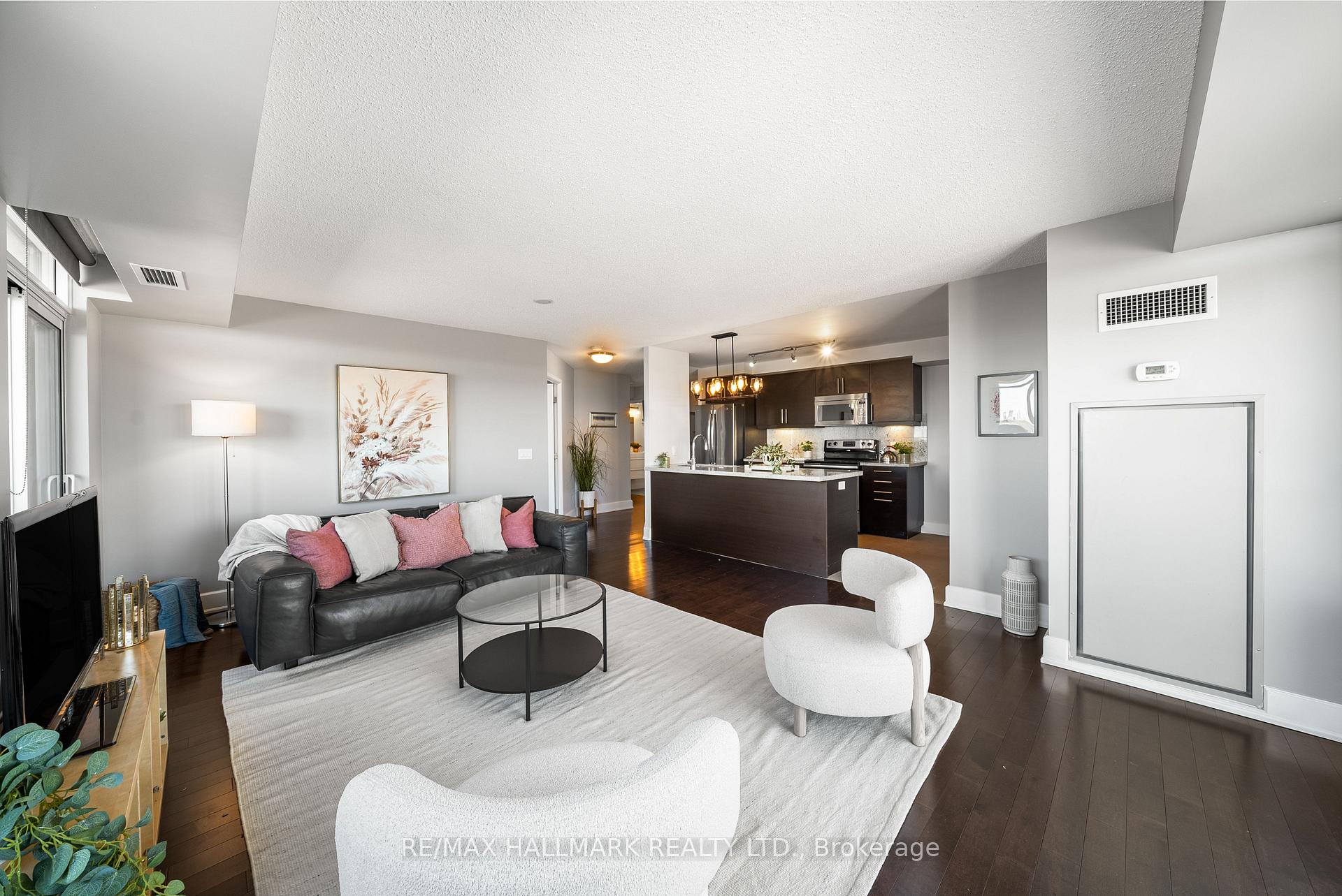 Photo 8 of Unit 708, 676 Sheppard Avenue E, North York, Bayview Village — HOMEH