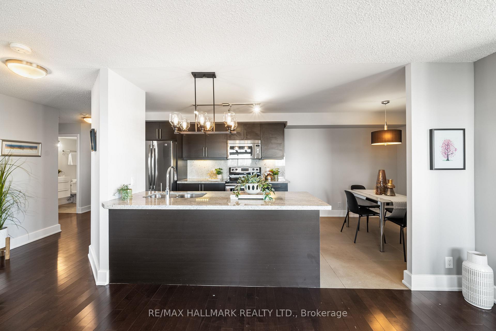 Photo 10 of Unit 708, 676 Sheppard Avenue E, North York, Bayview Village — HOMEH