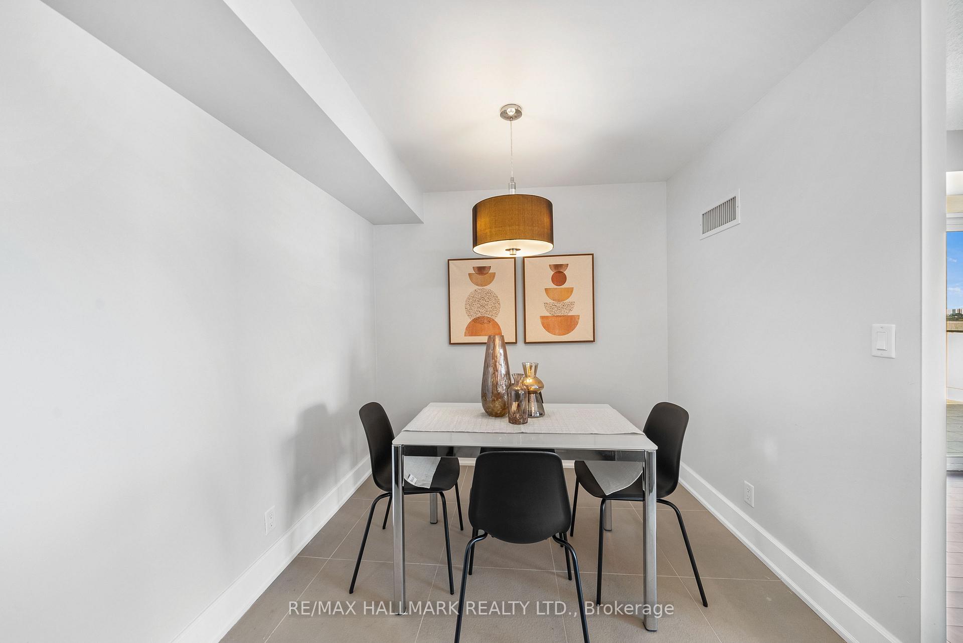 Photo 14 of Unit 708, 676 Sheppard Avenue E, North York, Bayview Village — HOMEH