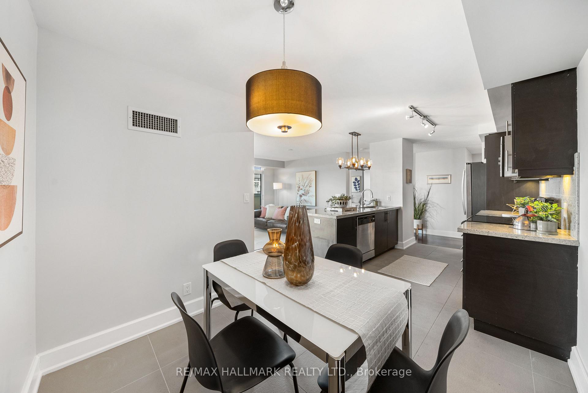 Photo 15 of Unit 708, 676 Sheppard Avenue E, North York, Bayview Village — HOMEH