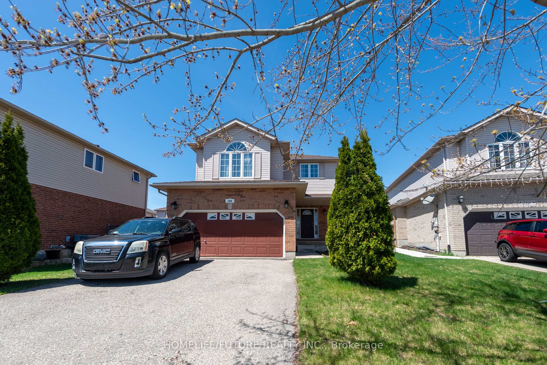 Photo 3 of 264 Holbeach Court, Waterloo, Colonial Acres — HOMEH